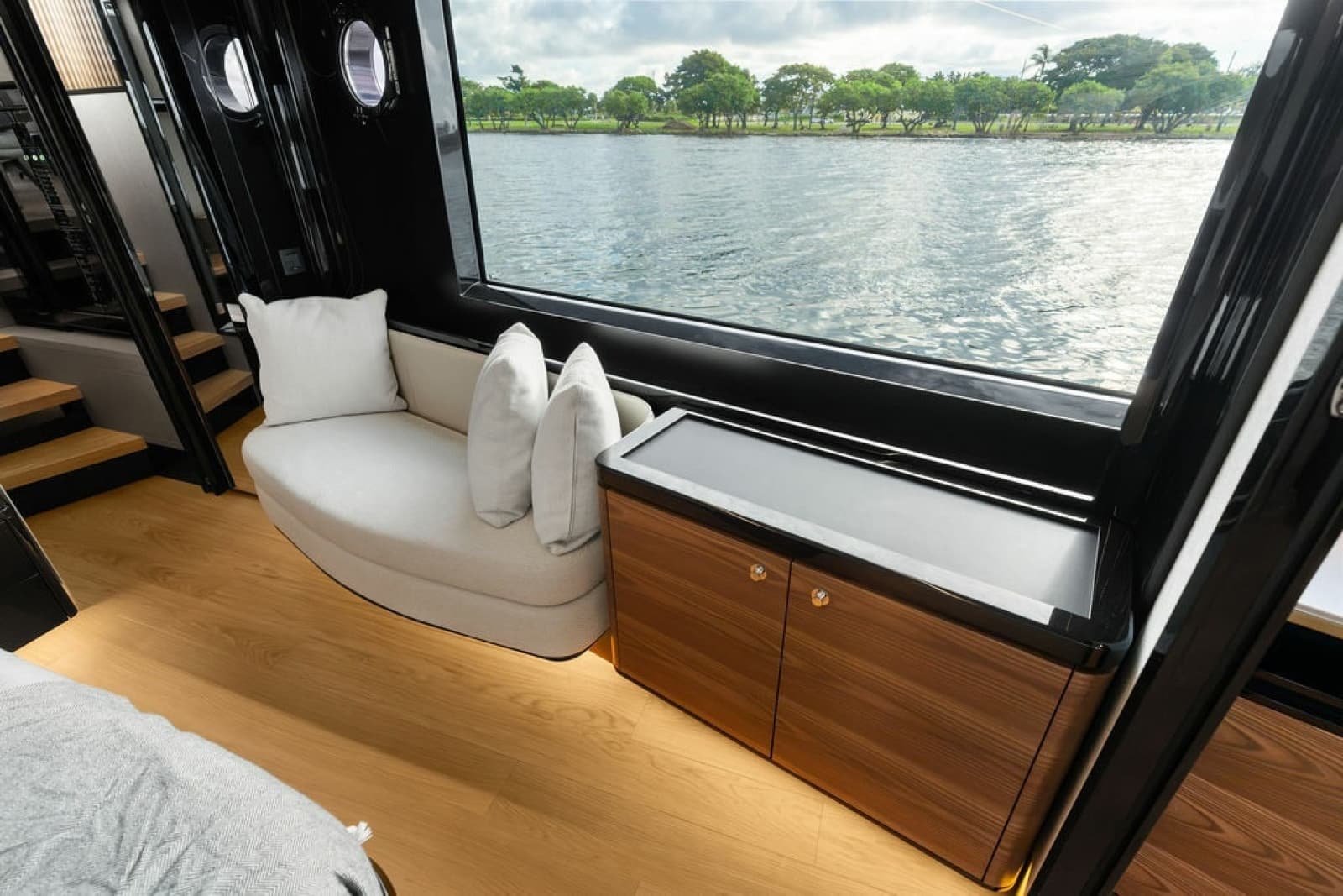 2023 Absolute Navetta 64 - Photo 76