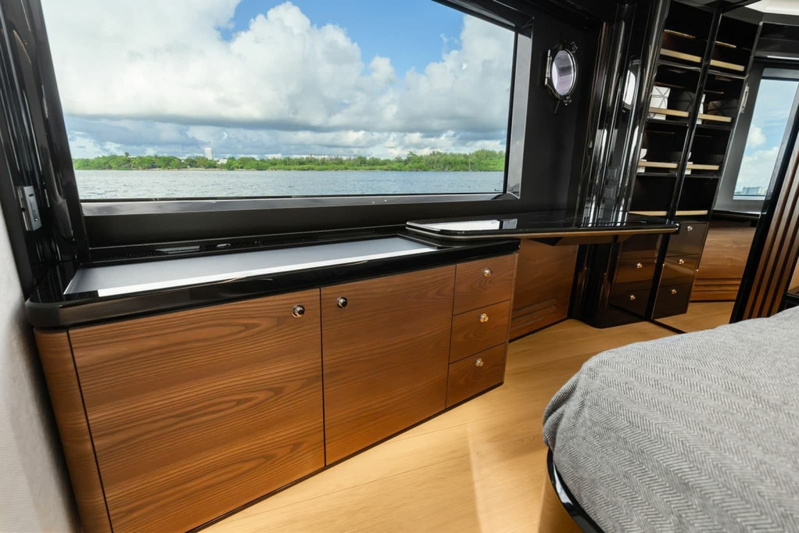 2023 Absolute Navetta 64 - Photo 77