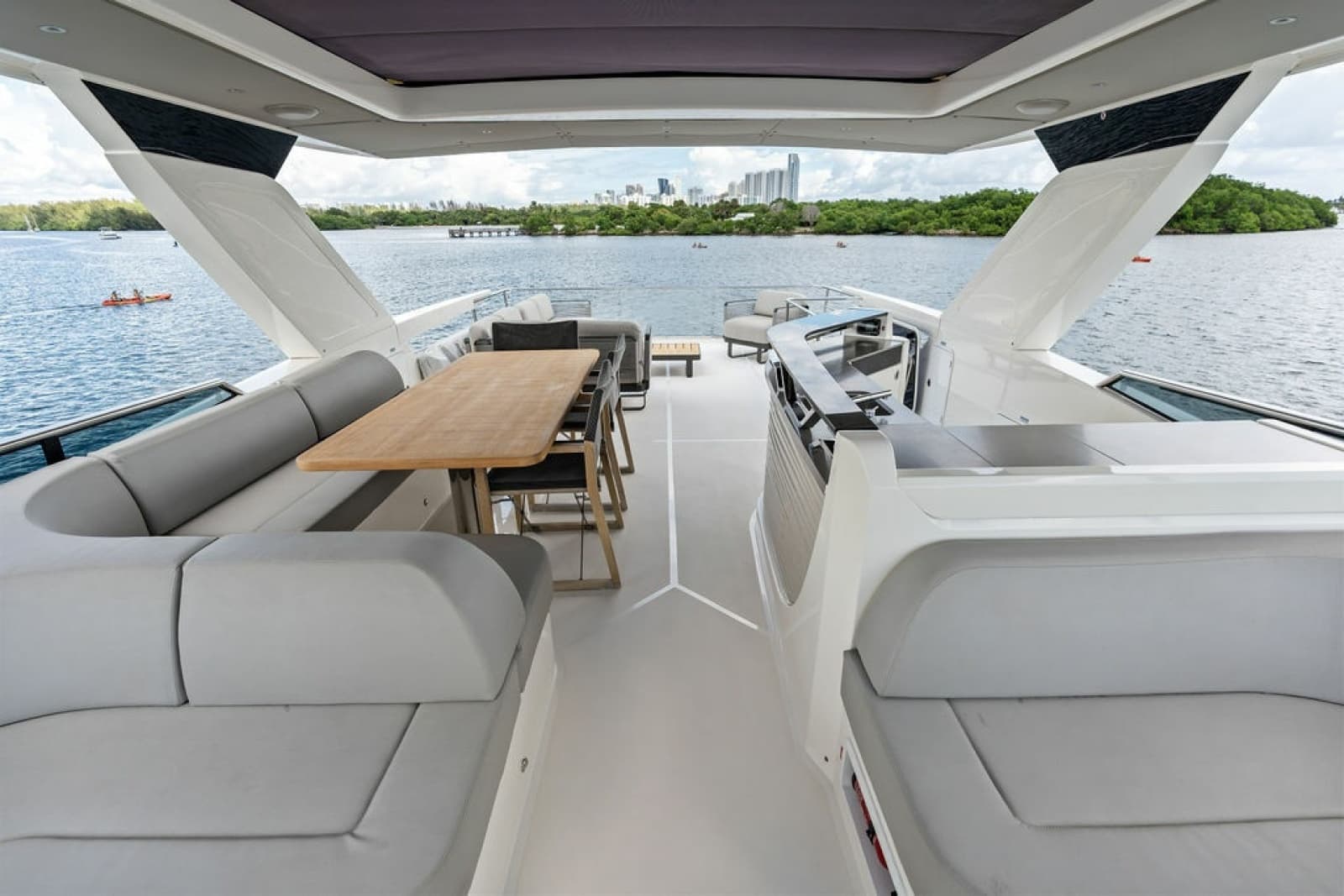 2023 Absolute Navetta 64 - Photo 20
