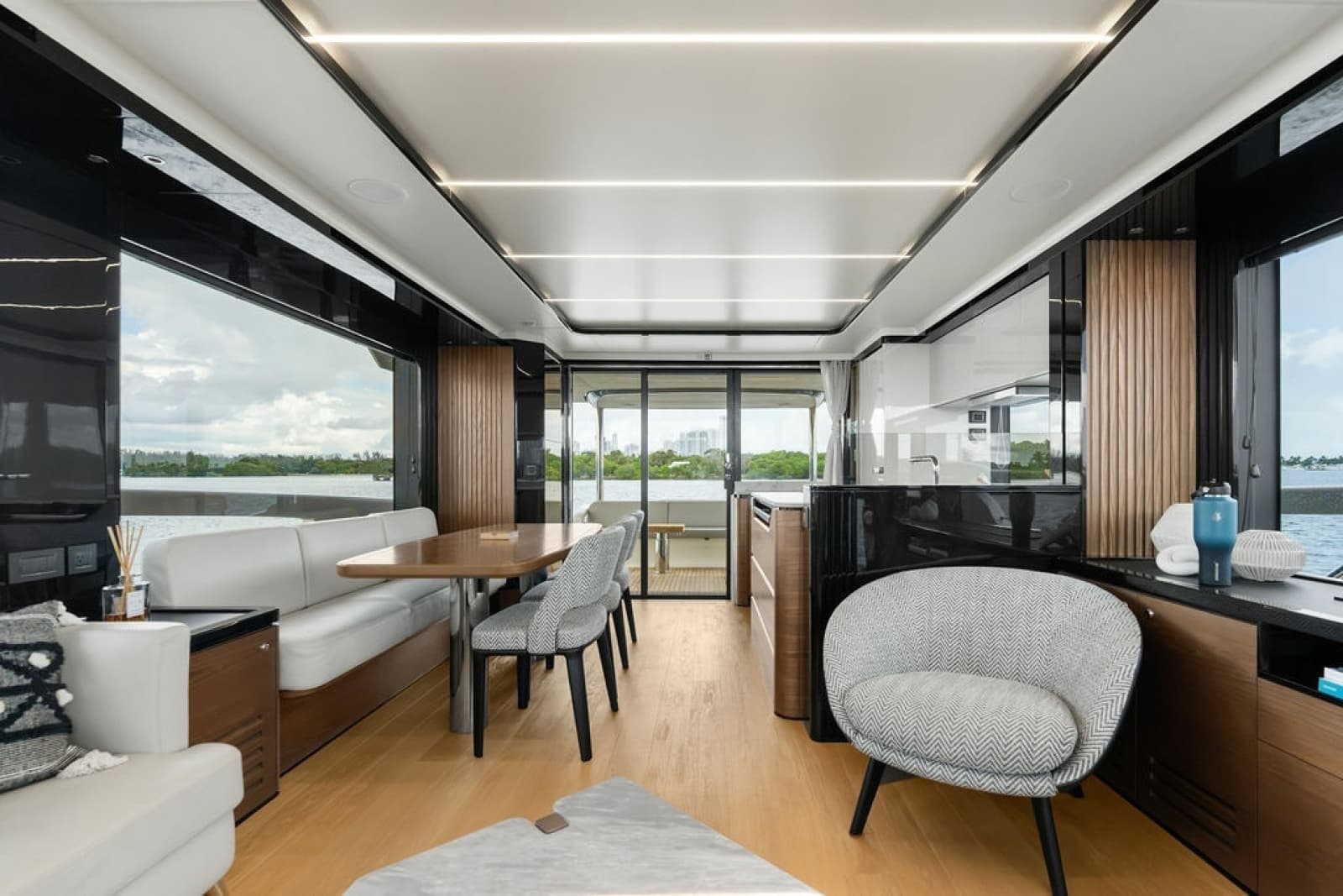 2023 Absolute Navetta 64 - Photo 55