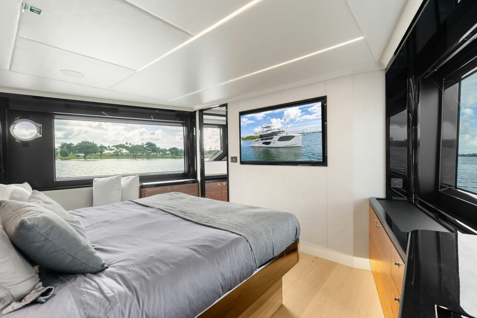 2023 Absolute Navetta 64 - Photo 74