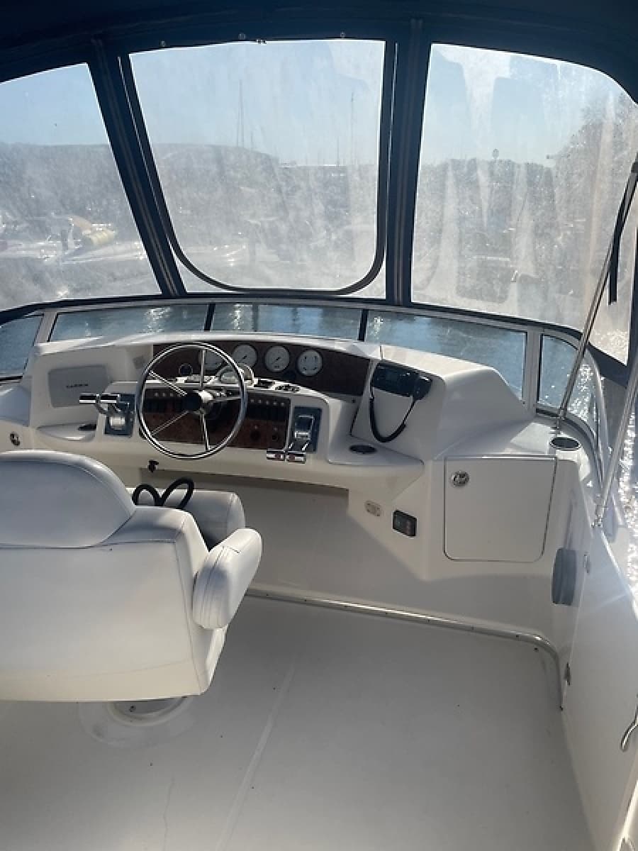 2004 Silverton 35 Motor Yacht - Photo 9
