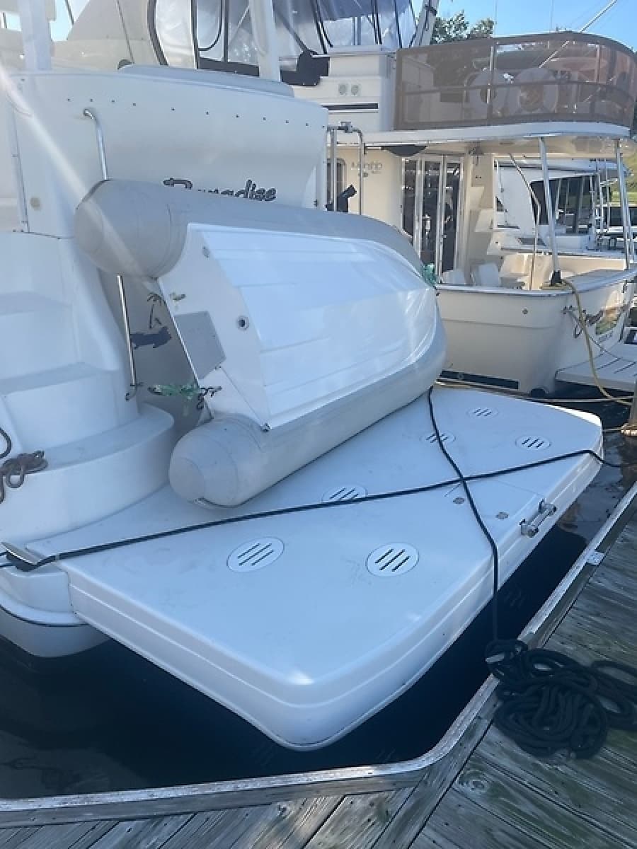 2004 Silverton 35 Motor Yacht - Photo 17