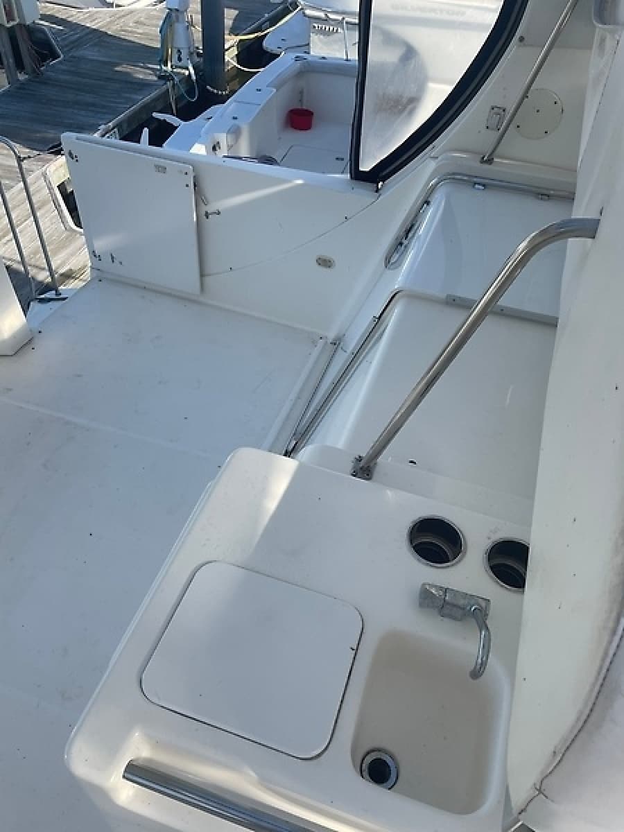 2004 Silverton 35 Motor Yacht - Photo 10