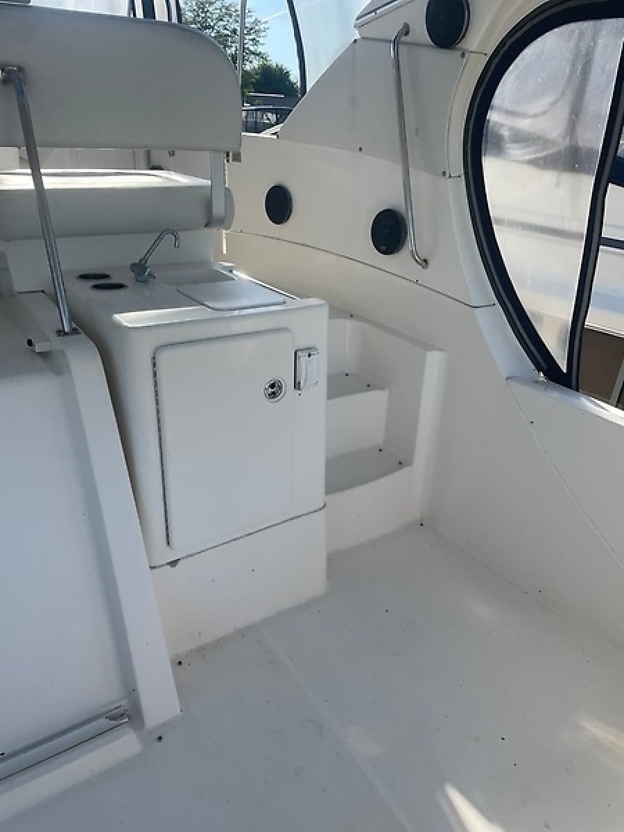 2004 Silverton 35 Motor Yacht - Photo 14