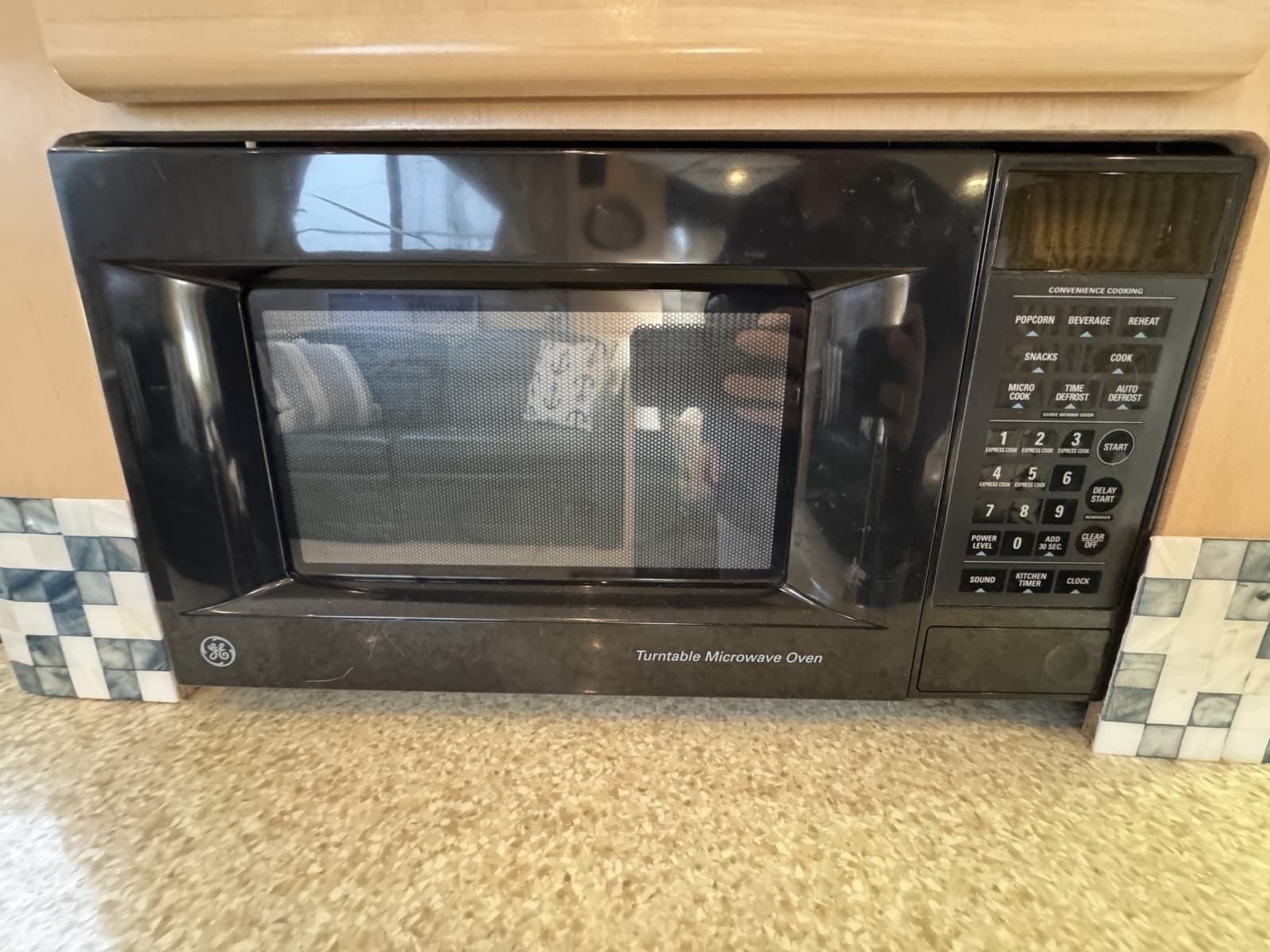 1999 Carver 370 Voyager - Photo 12