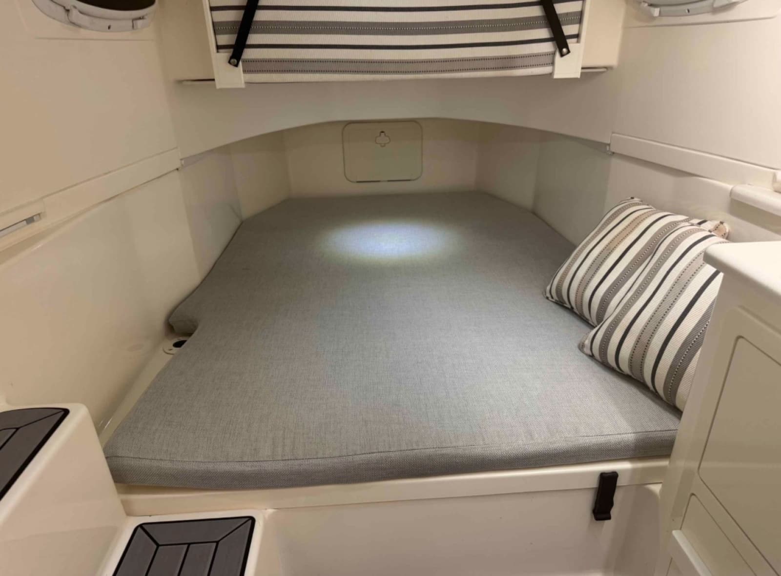 2021 Cobia 350 - Photo 27