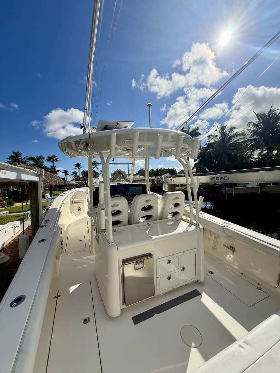 2021 Cobia 350 - Photo 17