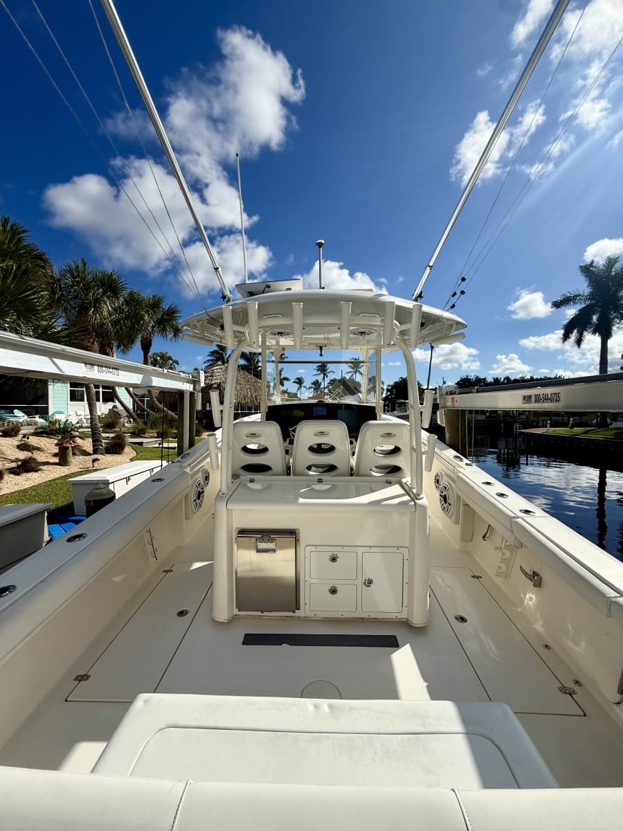2021 Cobia 350 - Photo 18