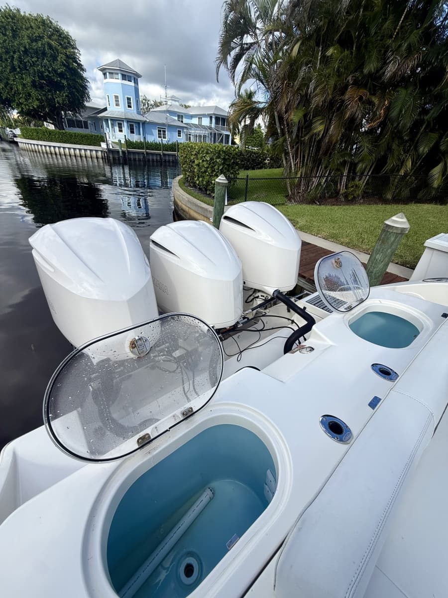 2021 Cobia 350 - Photo 30