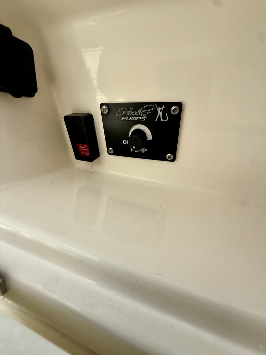 2021 Cobia 350 - Photo 14