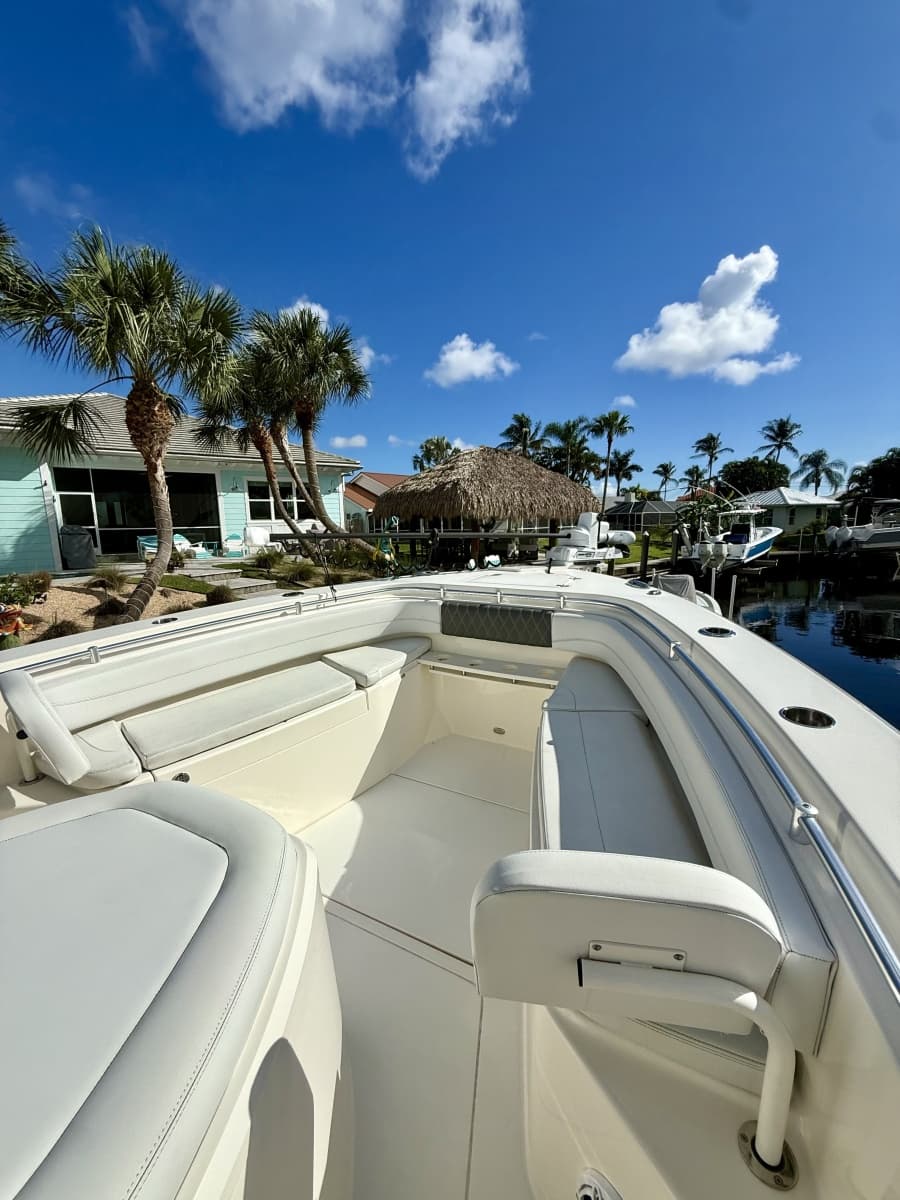 2021 Cobia 350 - Photo 4