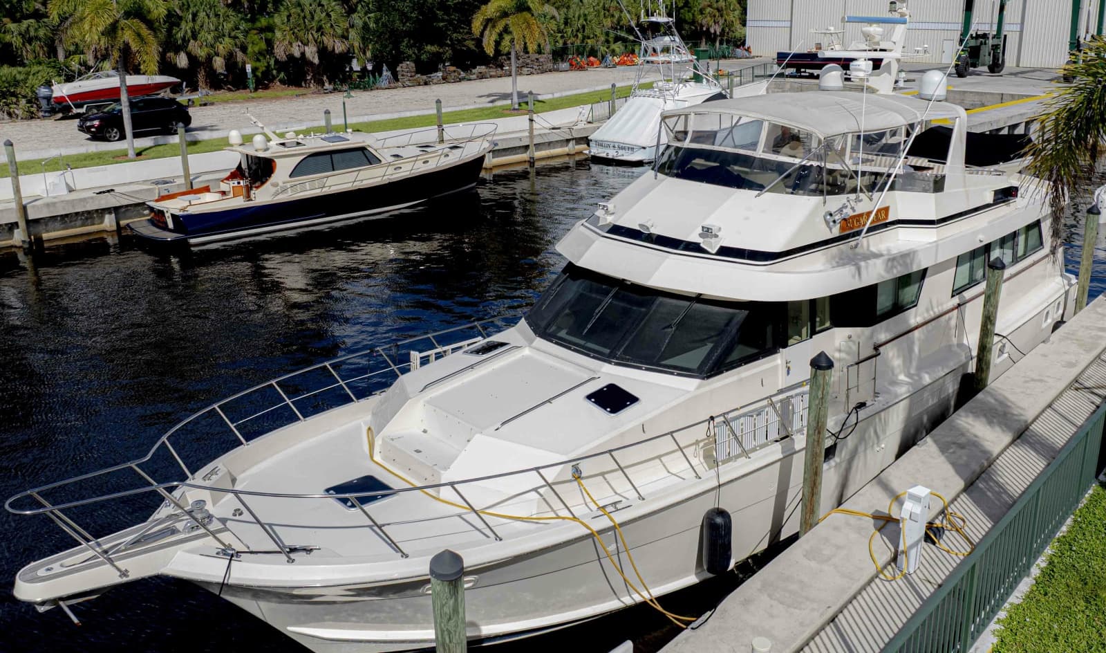 1991 Hatteras 70 Cockpit Motor Yacht - Photo 3