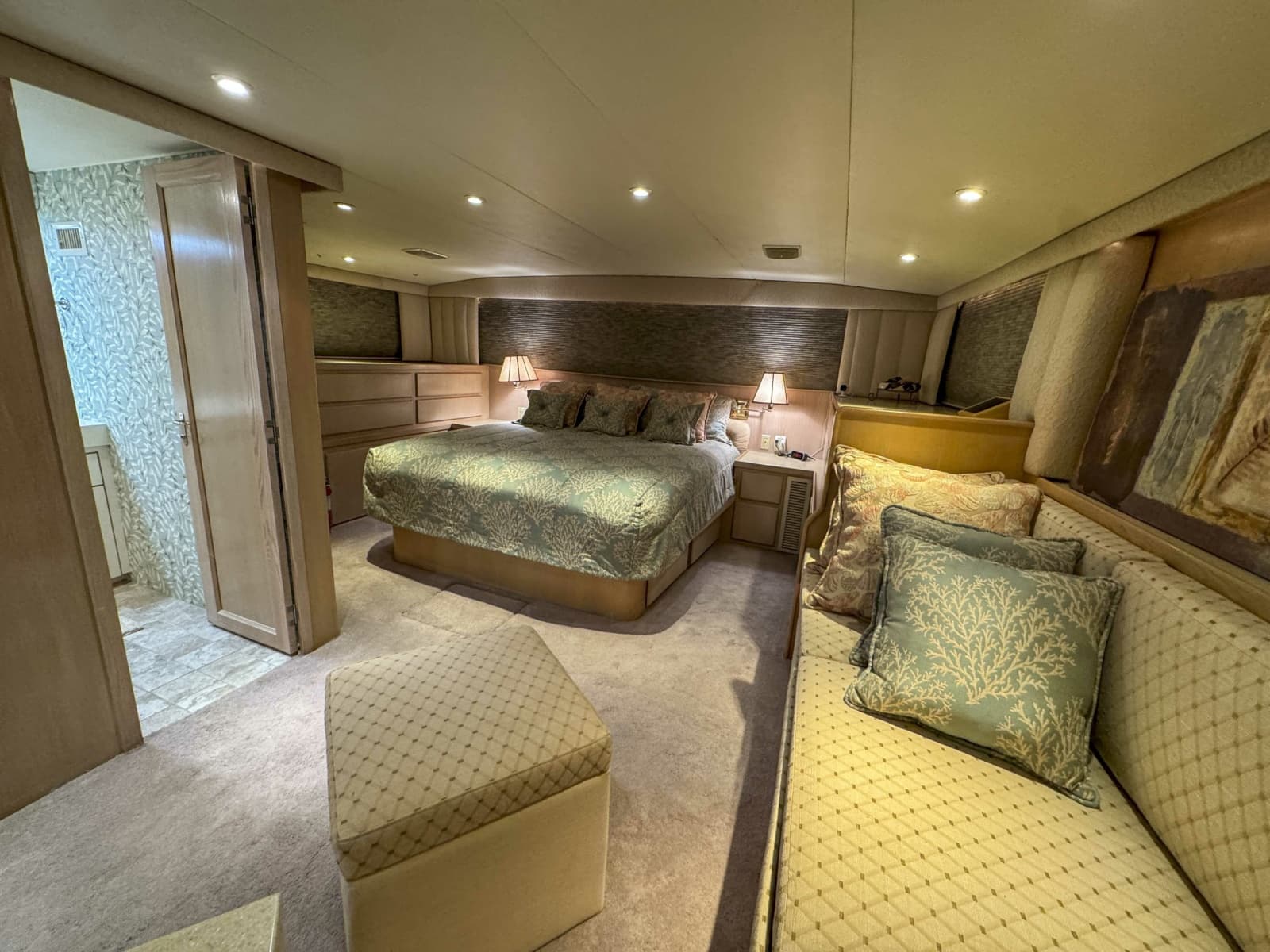 1991 Hatteras 70 Cockpit Motor Yacht - Photo 31