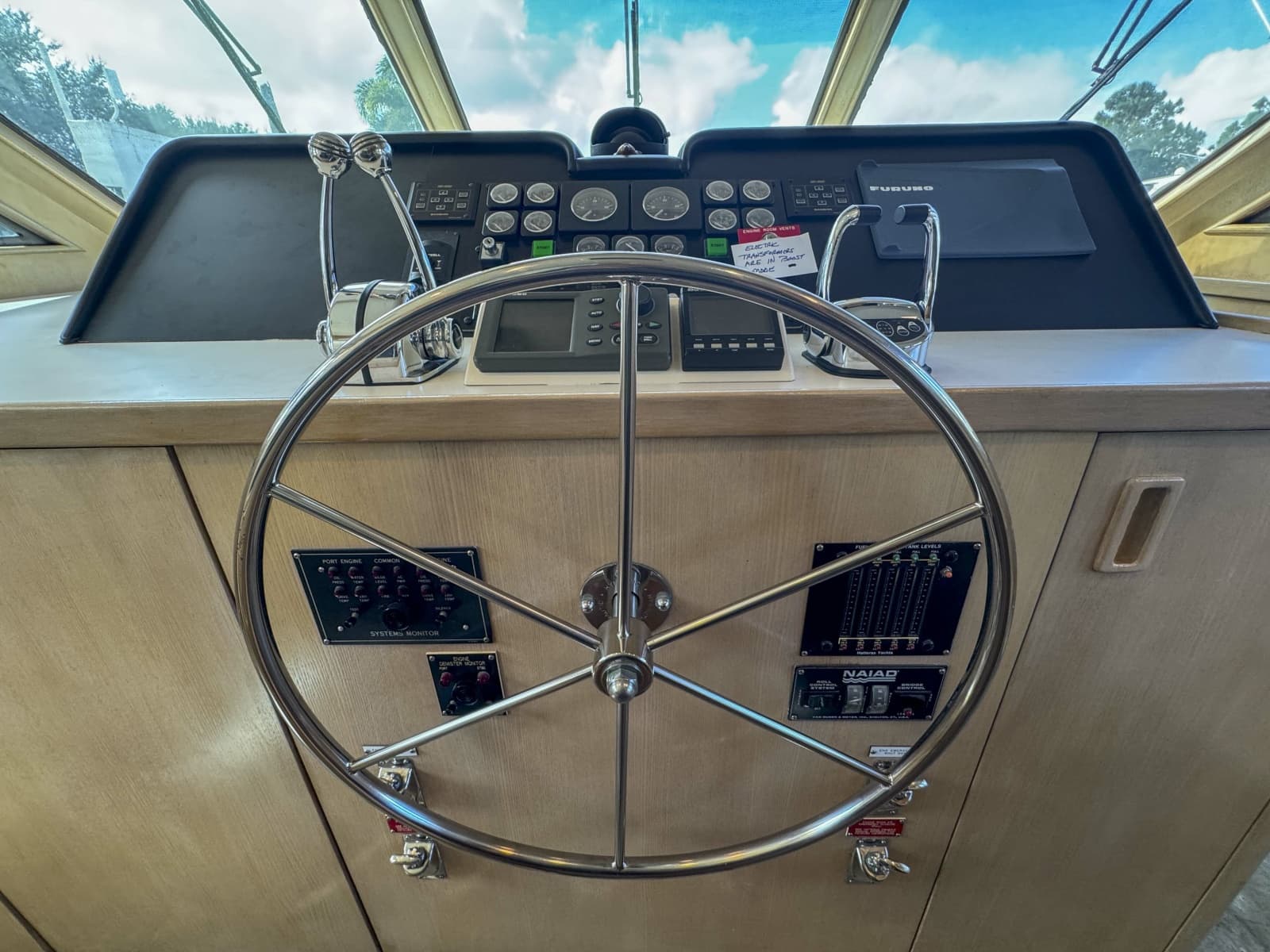 1991 Hatteras 70 Cockpit Motor Yacht - Photo 20