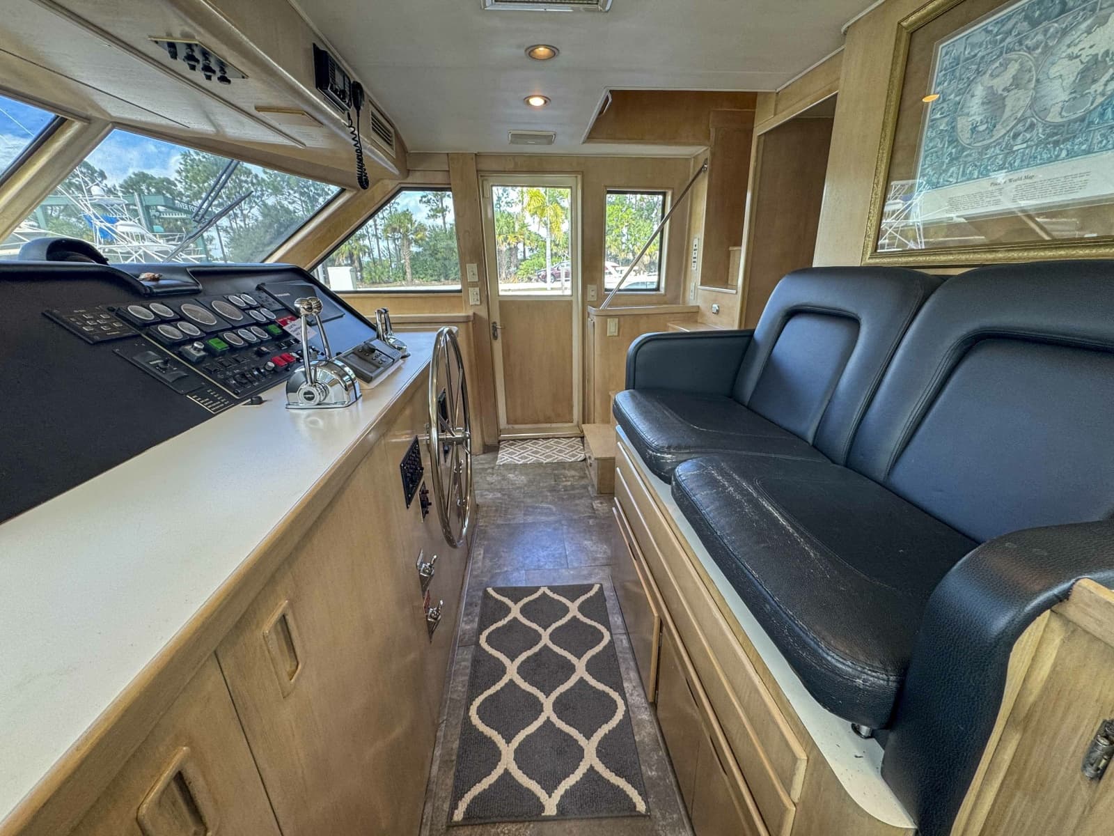 1991 Hatteras 70 Cockpit Motor Yacht - Photo 19