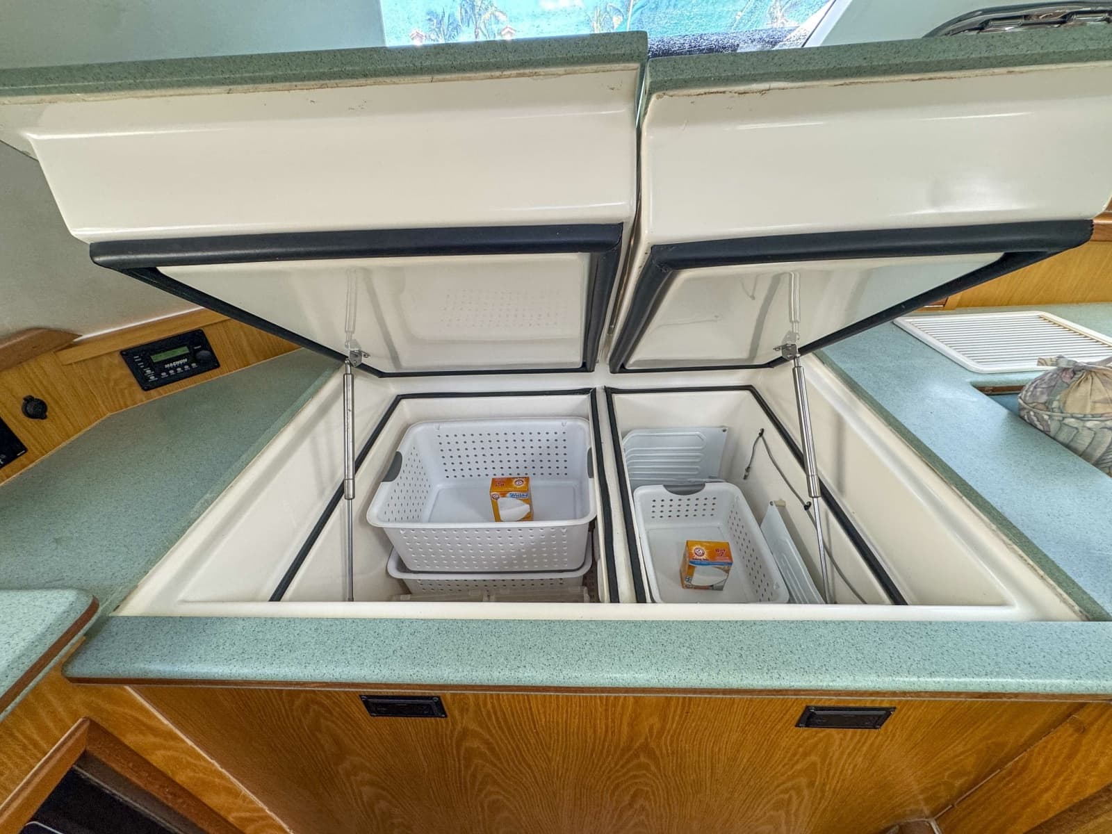 2007 Manta 42 Mk IV - Photo 13