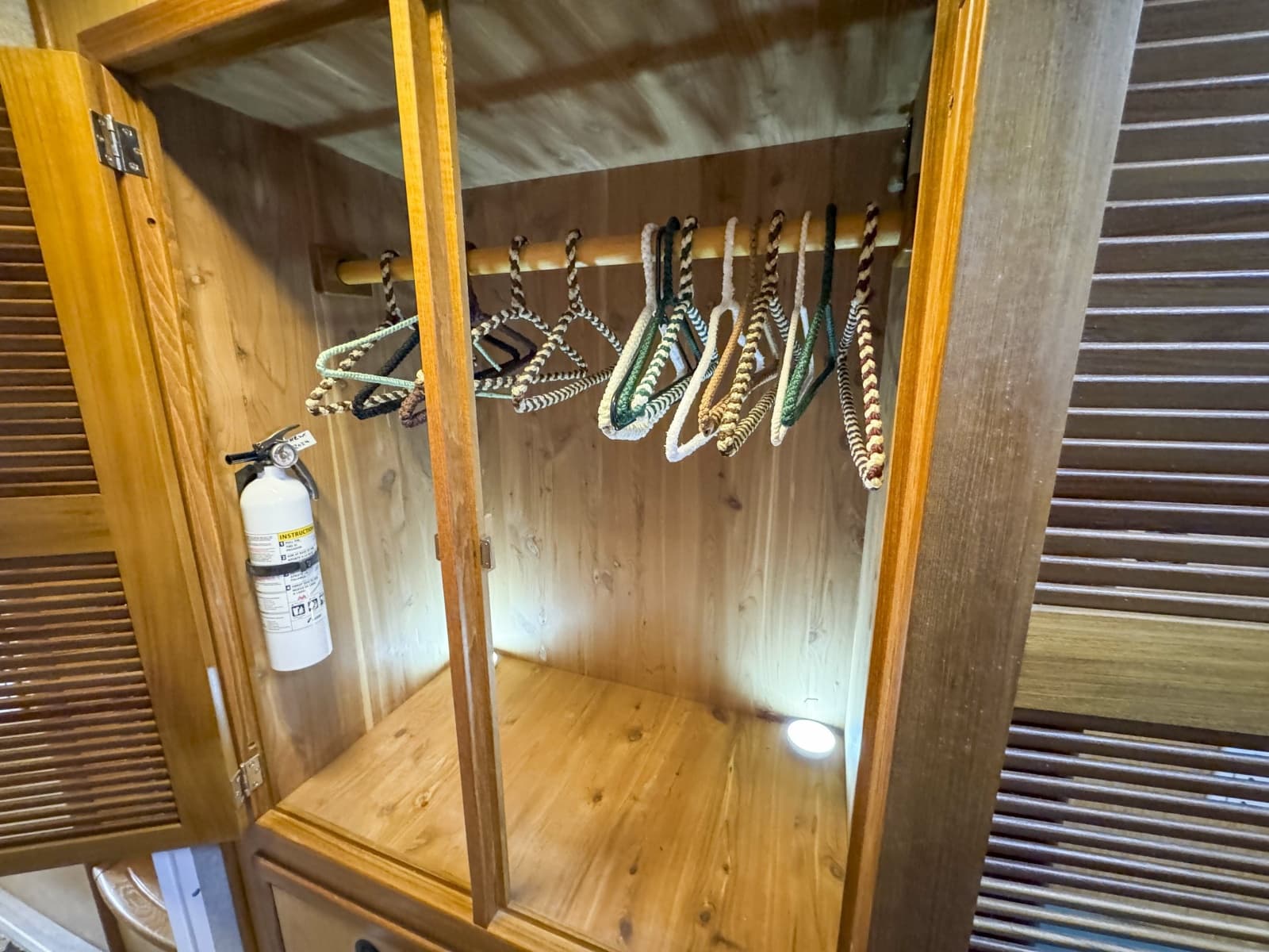 2007 Manta 42 Mk IV - Photo 16