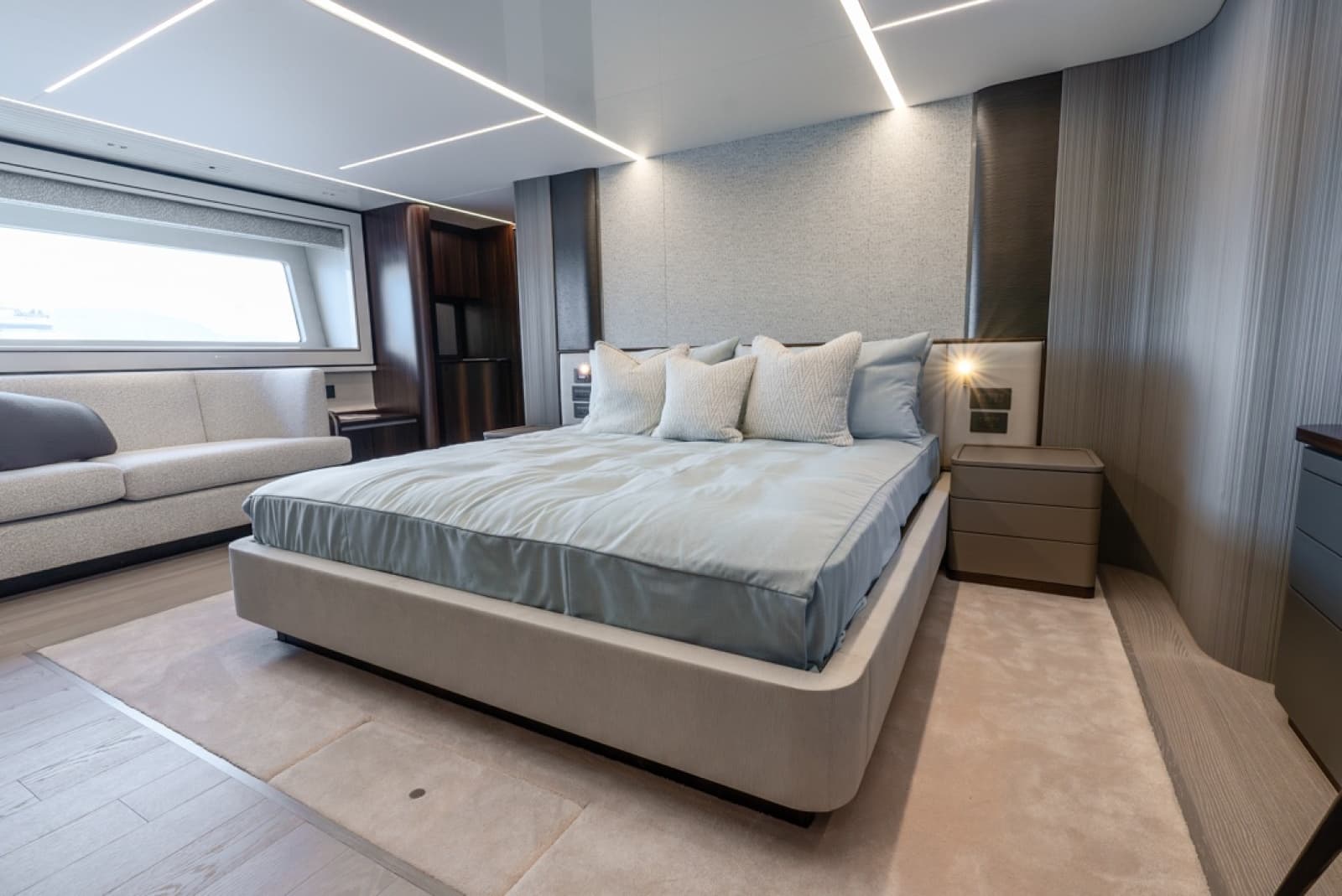 2025 Sunseeker 90 Ocean Enclosed - Photo 5