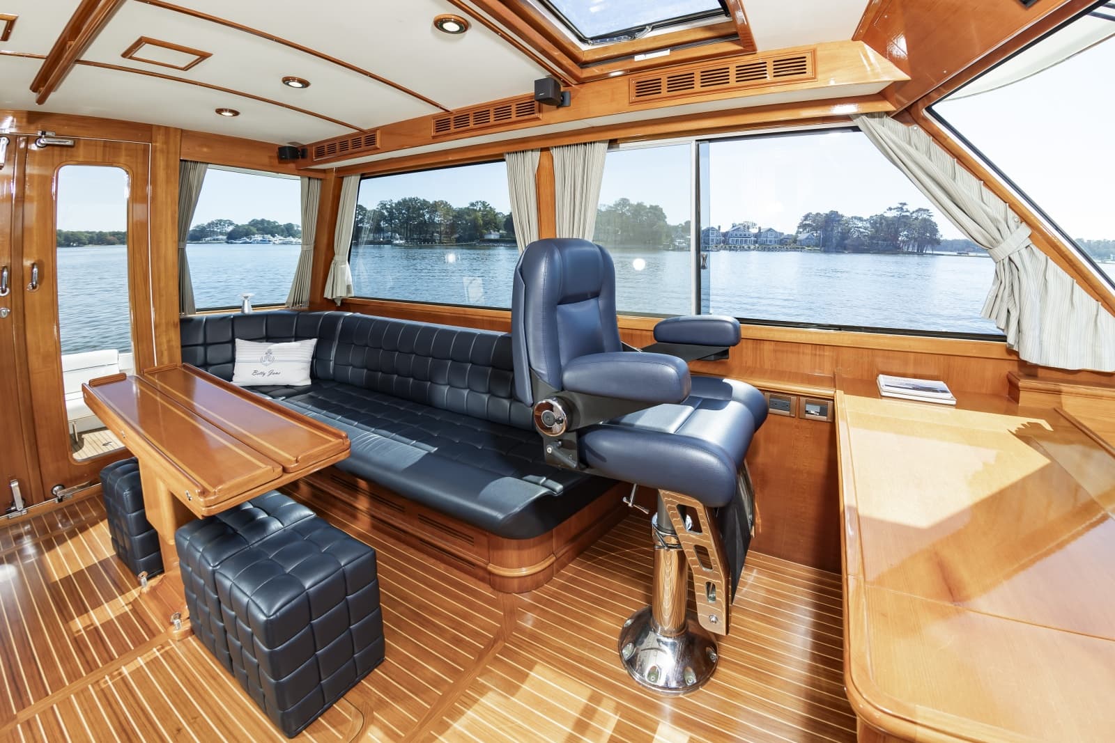 2007 Grand Banks  - Photo 24