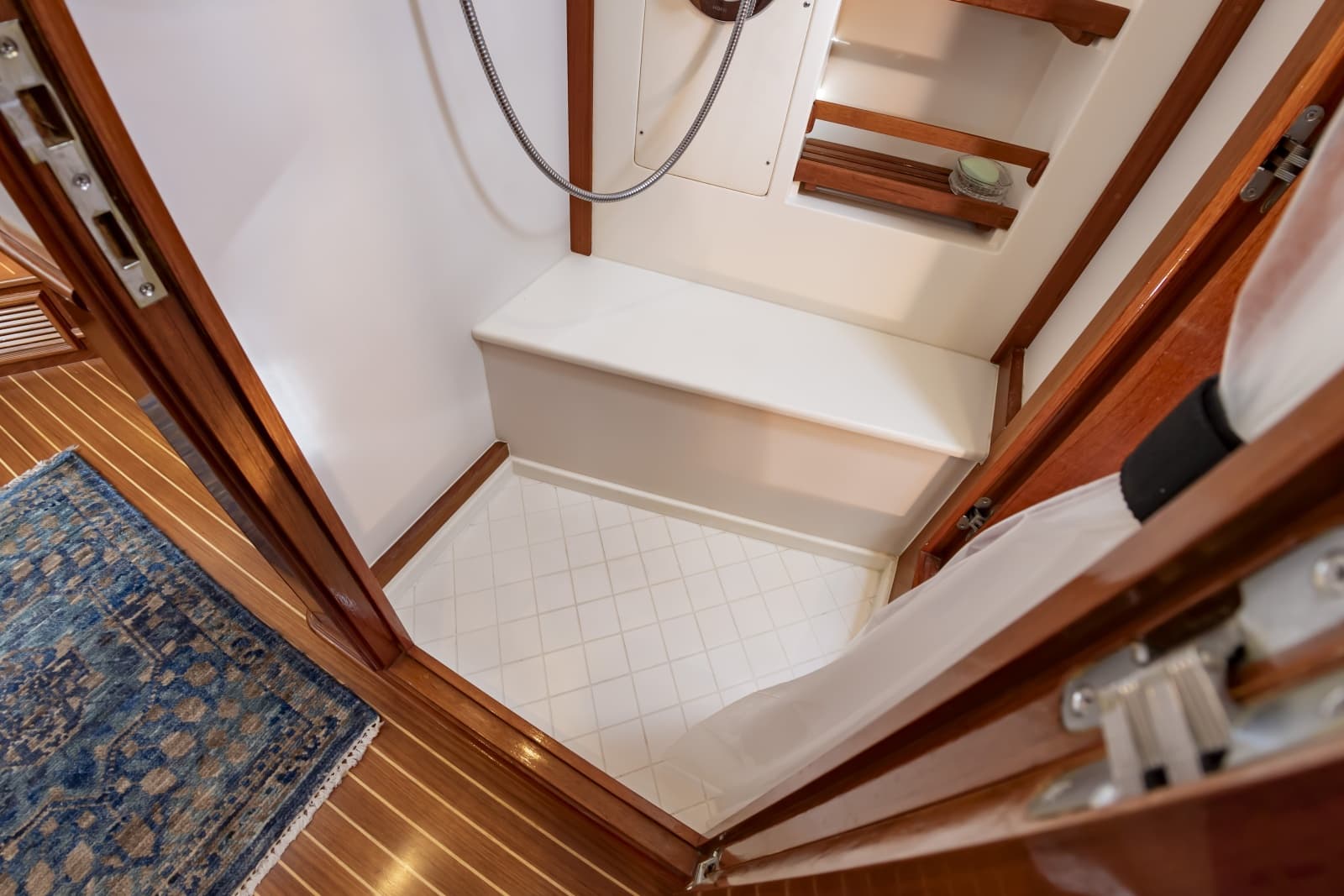 2007 Grand Banks  - Photo 42