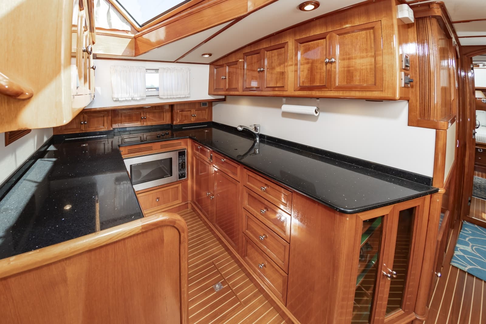 2007 Grand Banks  - Photo 27