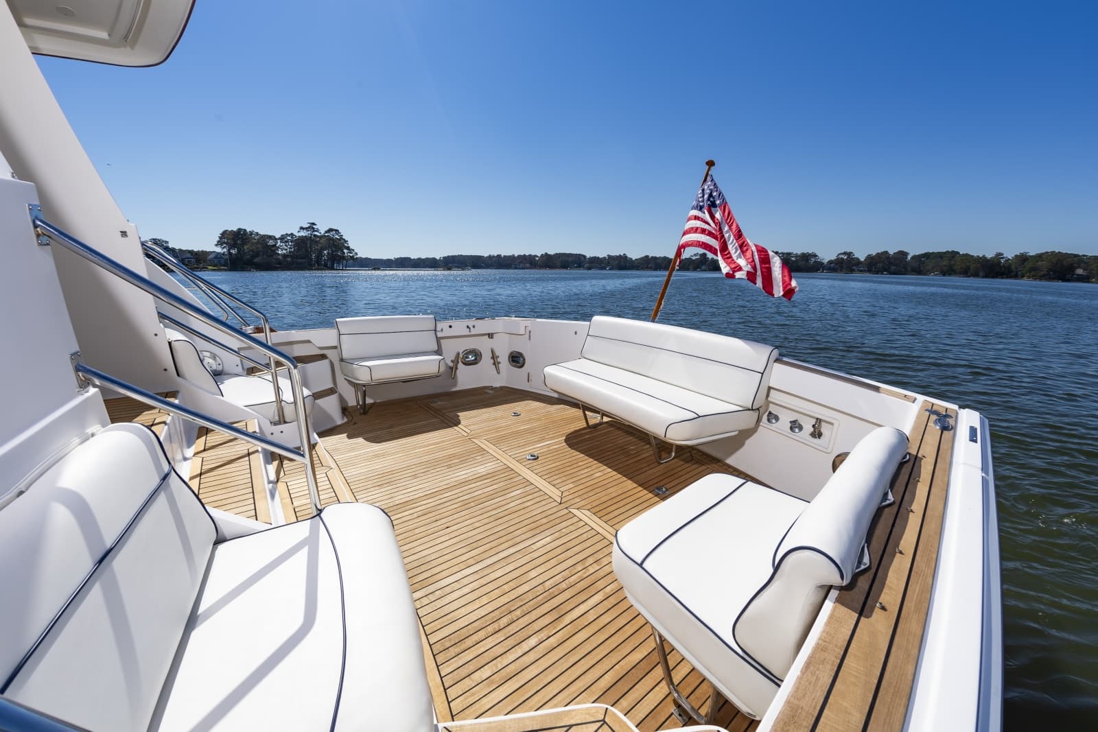 2007 Grand Banks  - Photo 13