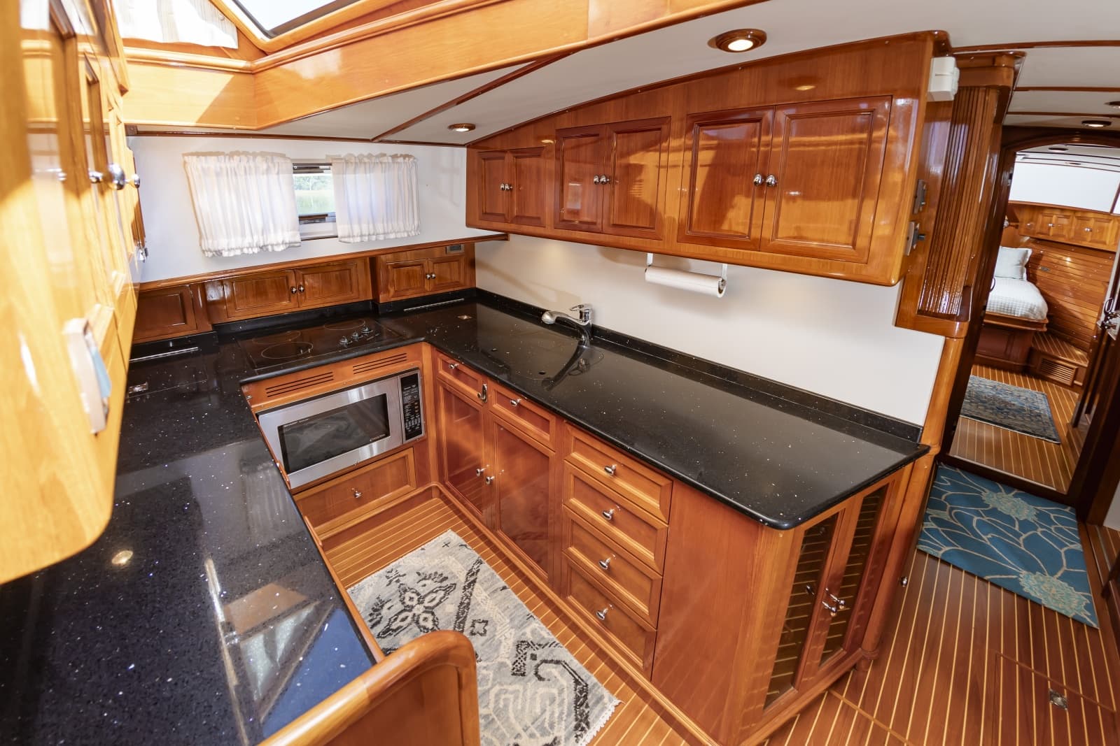 2007 Grand Banks  - Photo 25