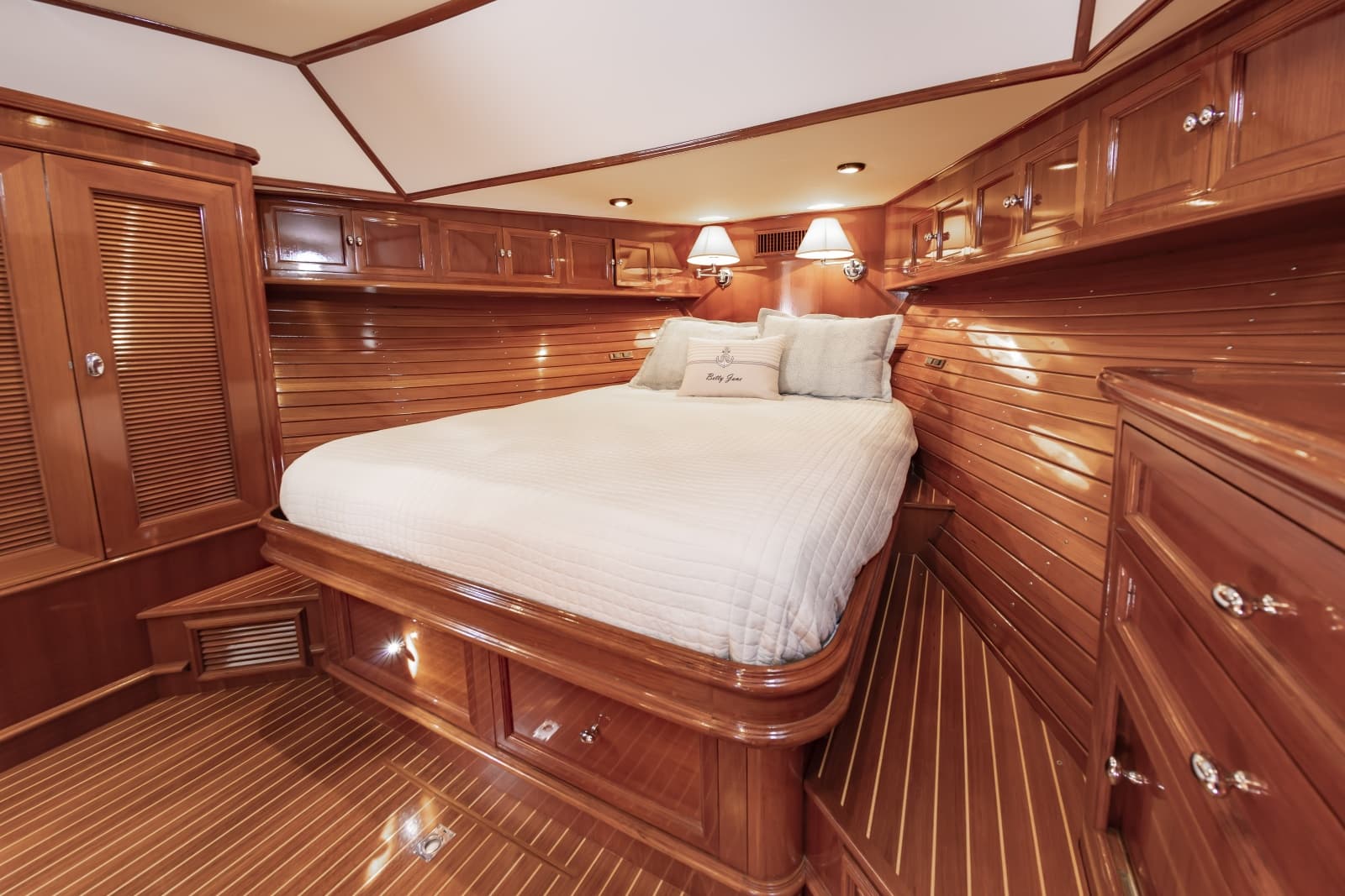 2007 Grand Banks  - Photo 45