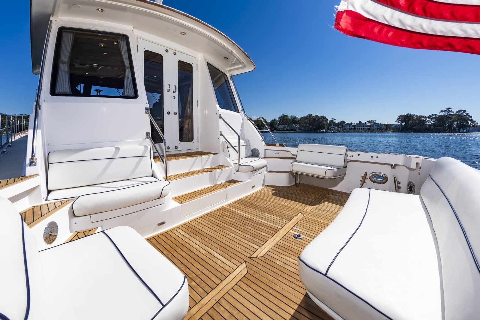 2007 Grand Banks  - Photo 14