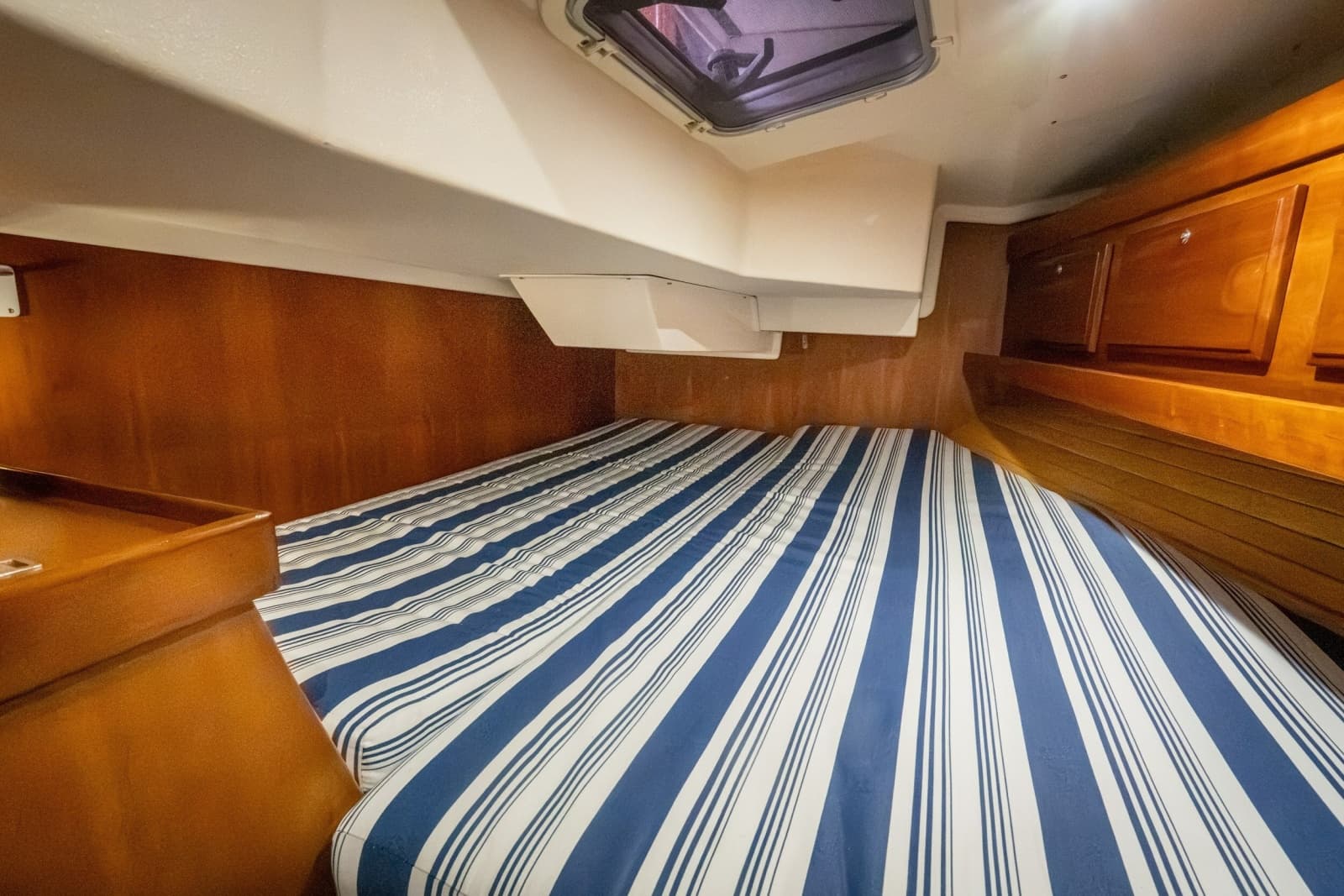2005 Sabre 426 - Photo 29