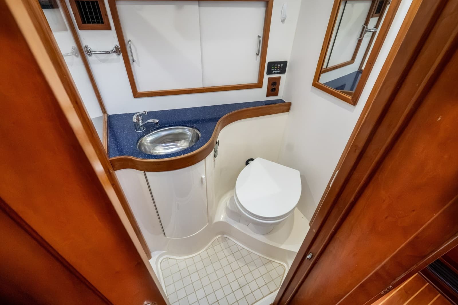 2005 Sabre 426 - Photo 16
