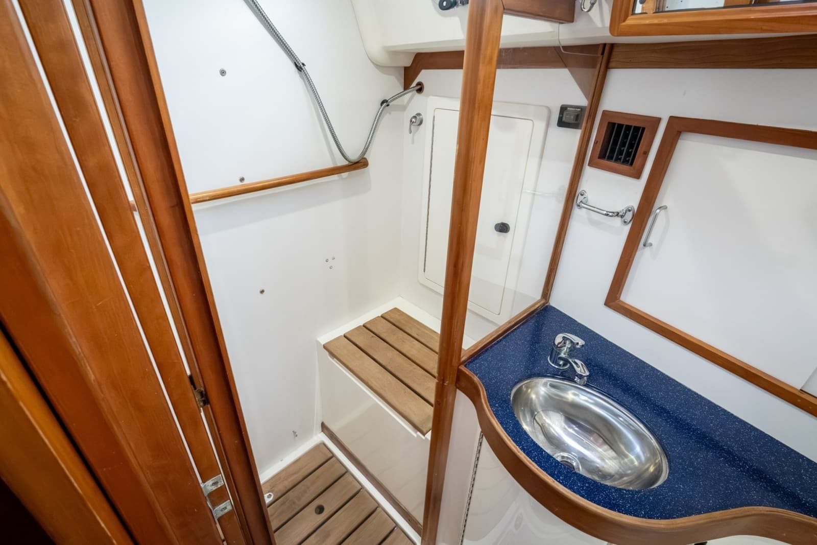 2005 Sabre 426 - Photo 14
