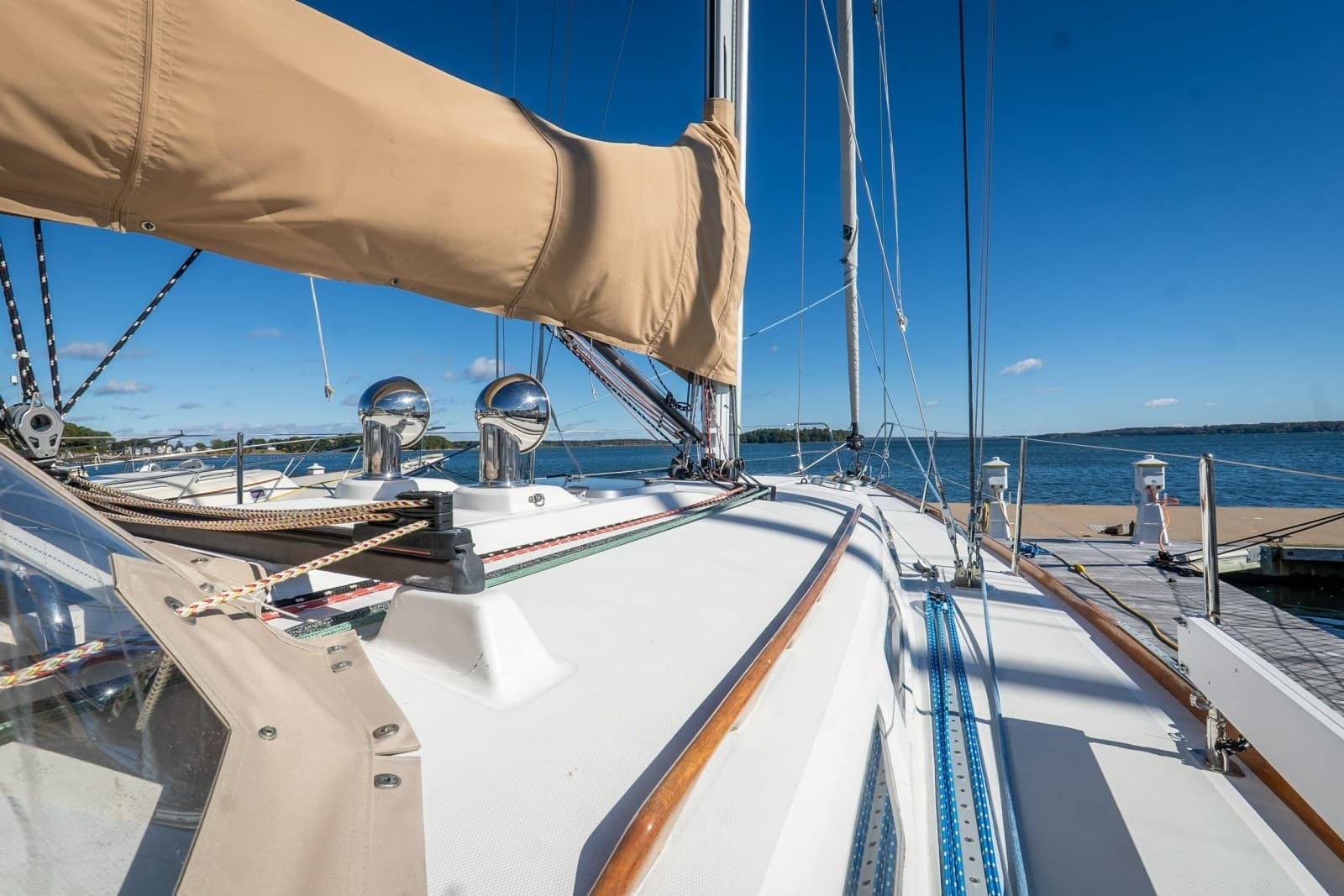 2005 Sabre 426 - Photo 35