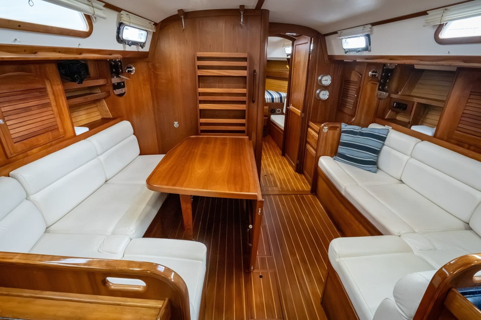 2005 Sabre 426 - Photo 22