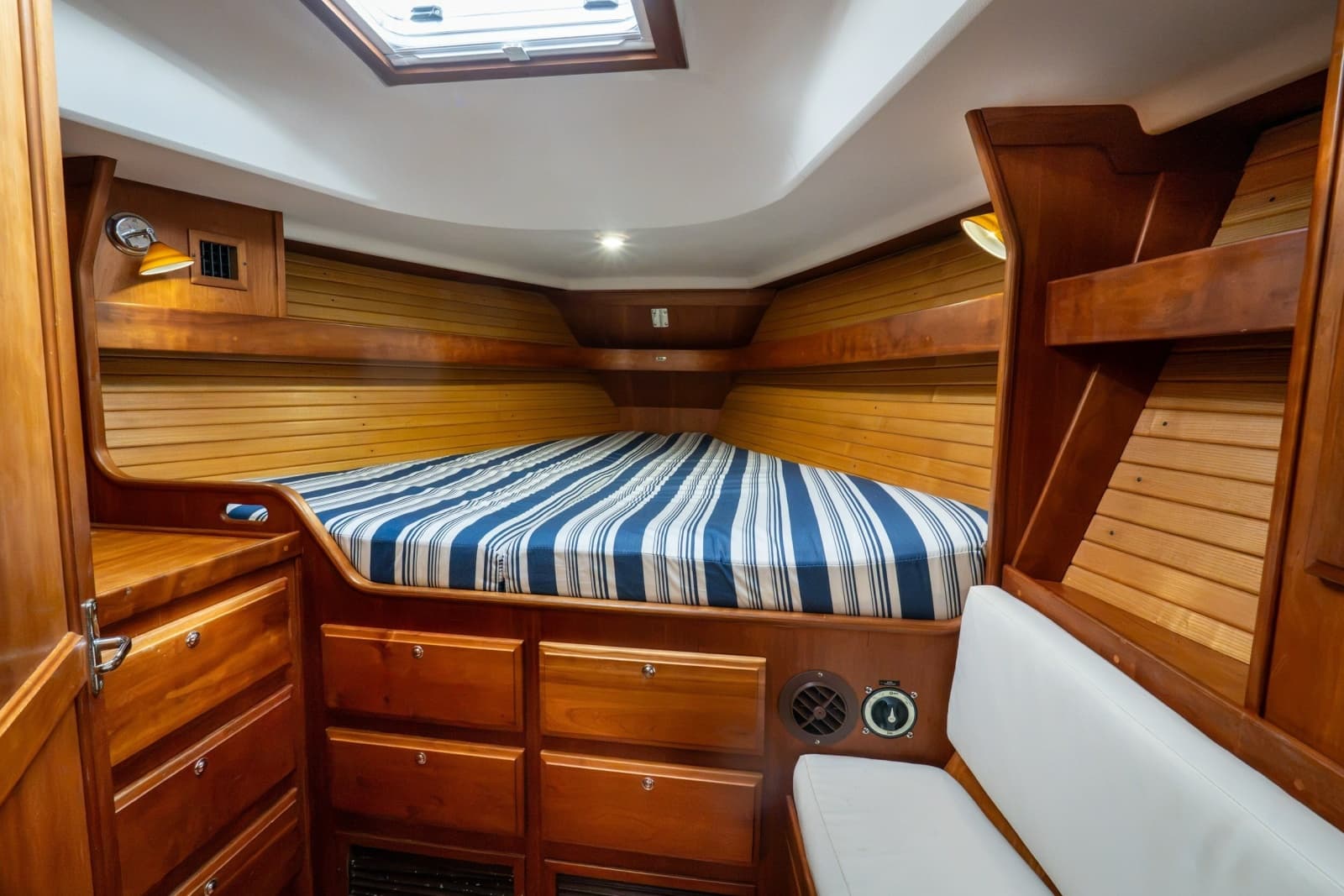 2005 Sabre 426 - Photo 11