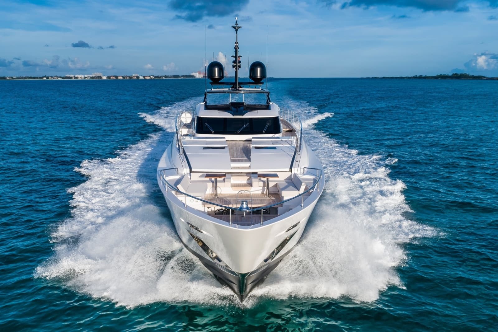 2024 Custom Line 120 - Photo 6