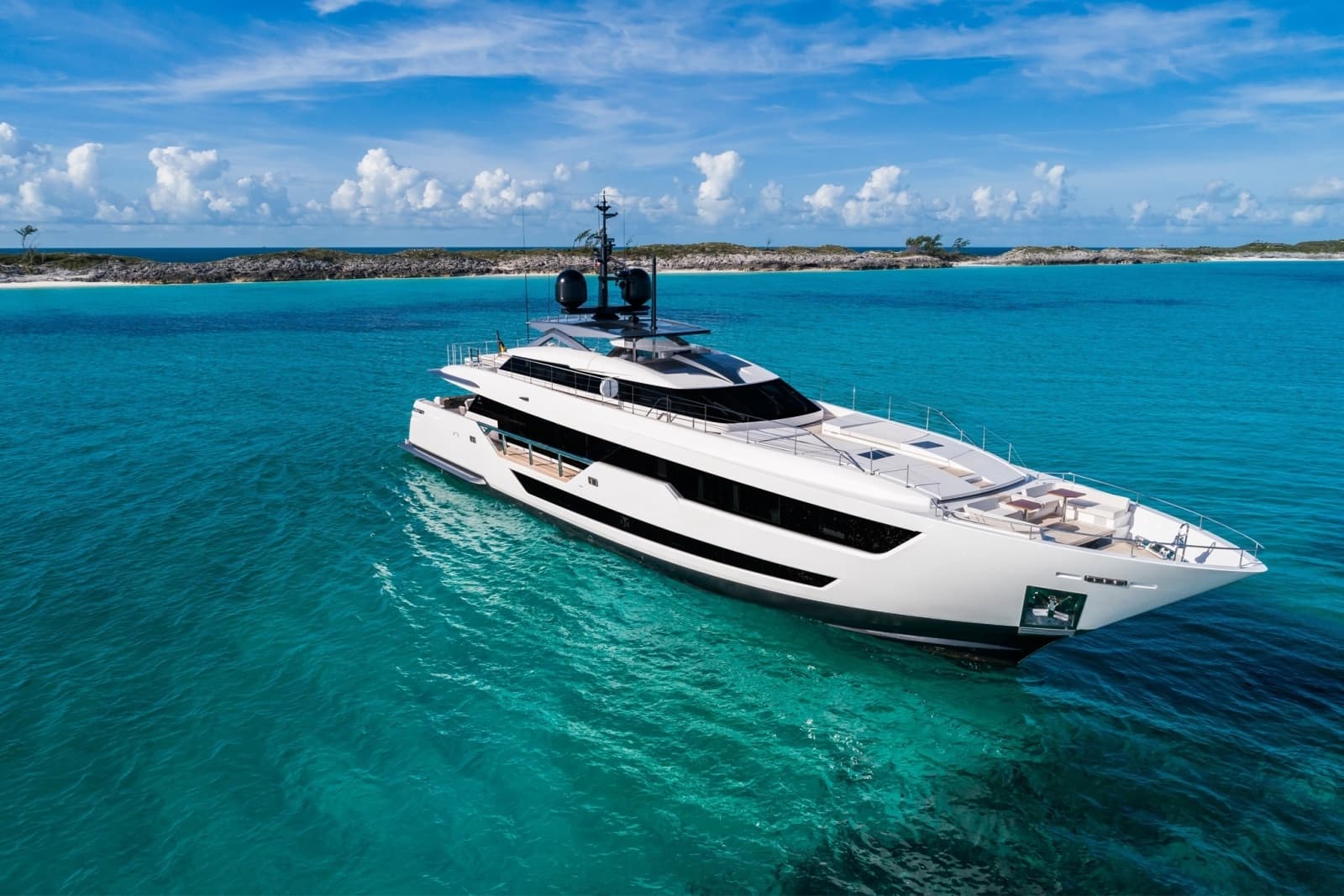 2024 Custom Line 120 - Photo 2