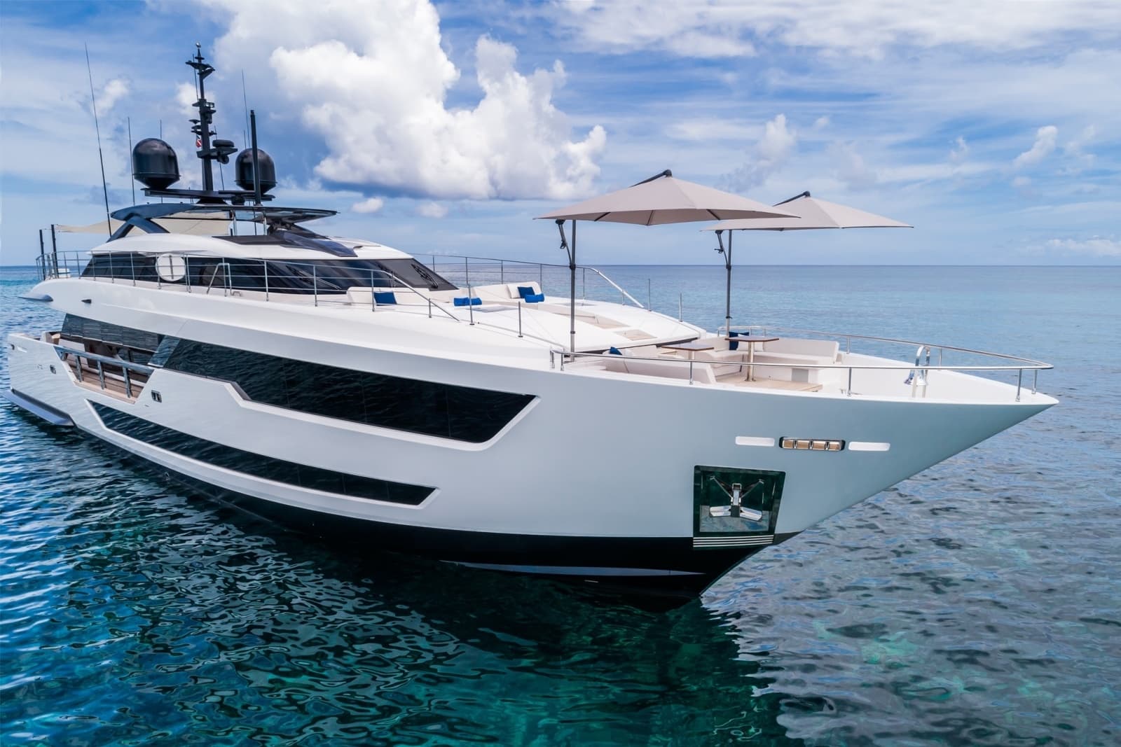 2024 Custom Line 120 - Photo 10