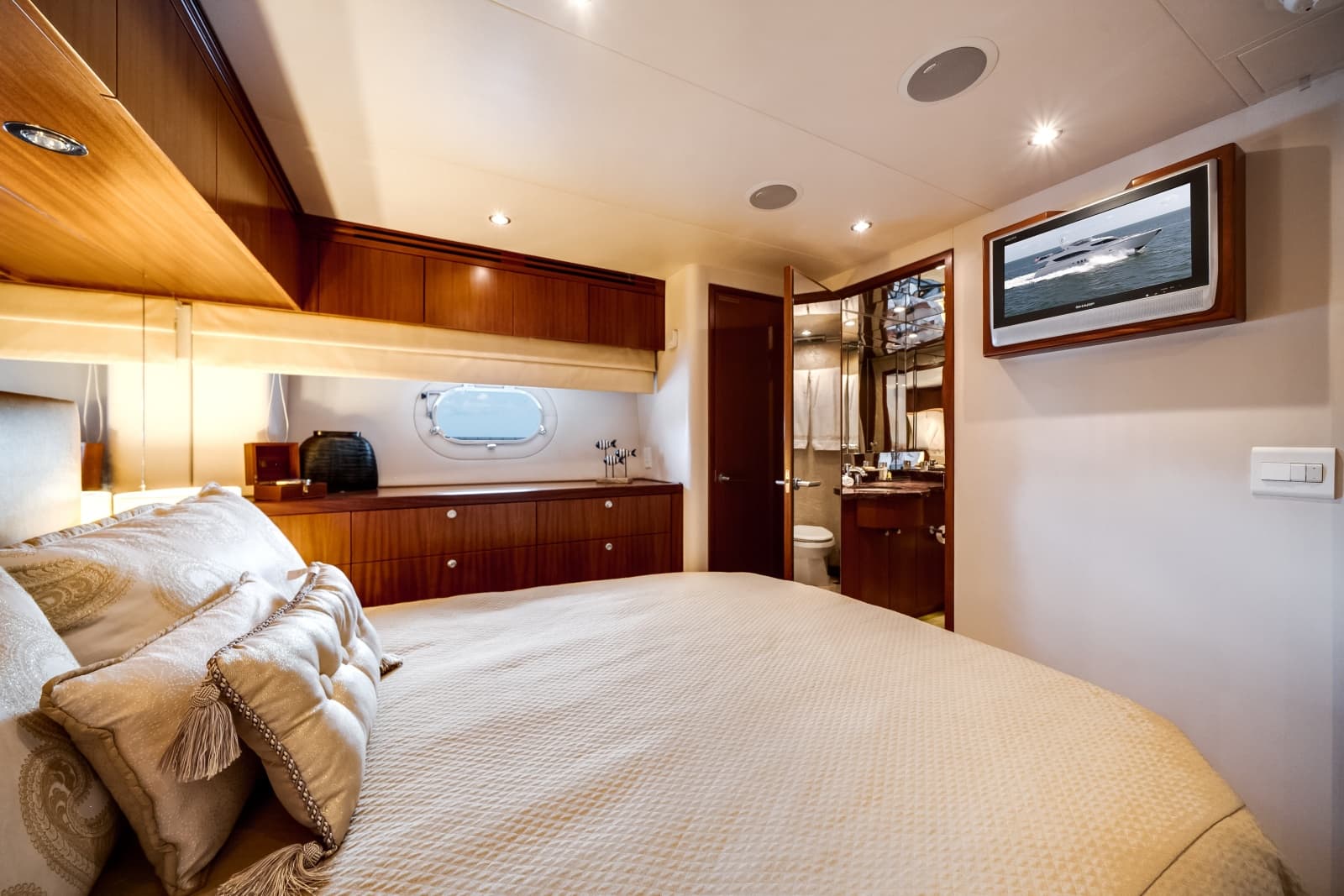 2008 Hatteras  - Photo 60