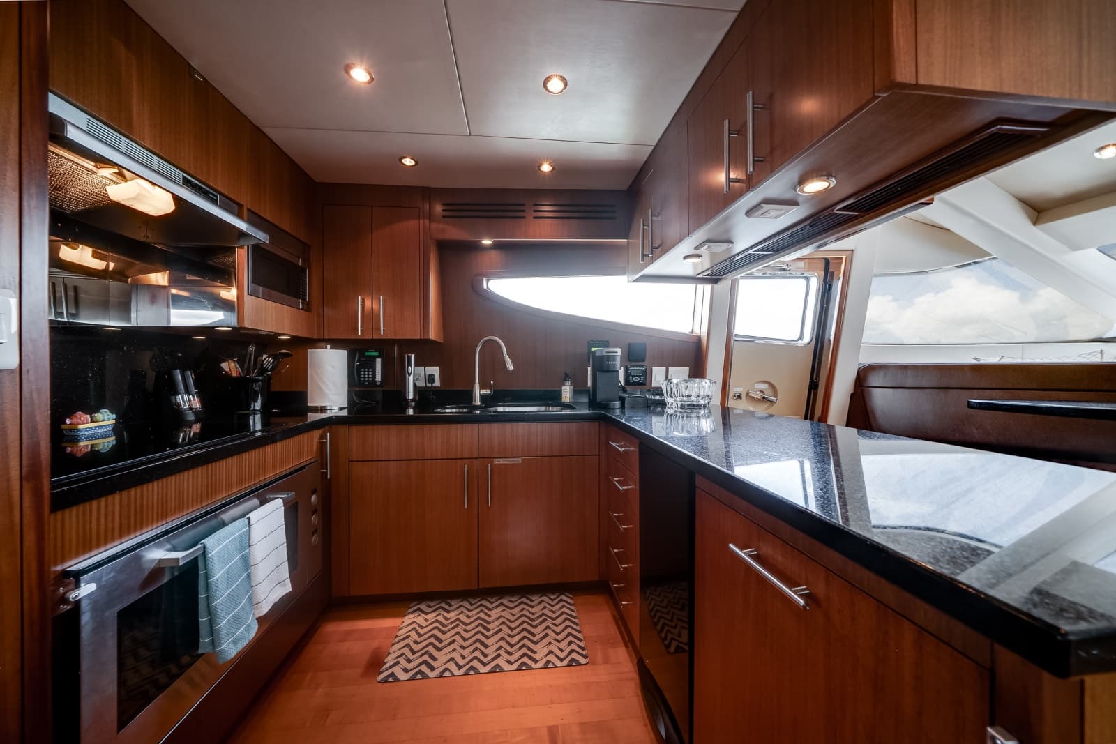 2008 Hatteras  - Photo 30