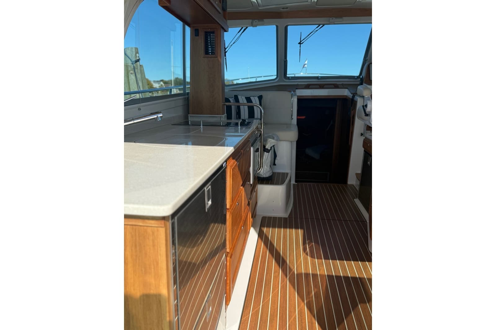 2017 Back Cove 41 - Photo 14