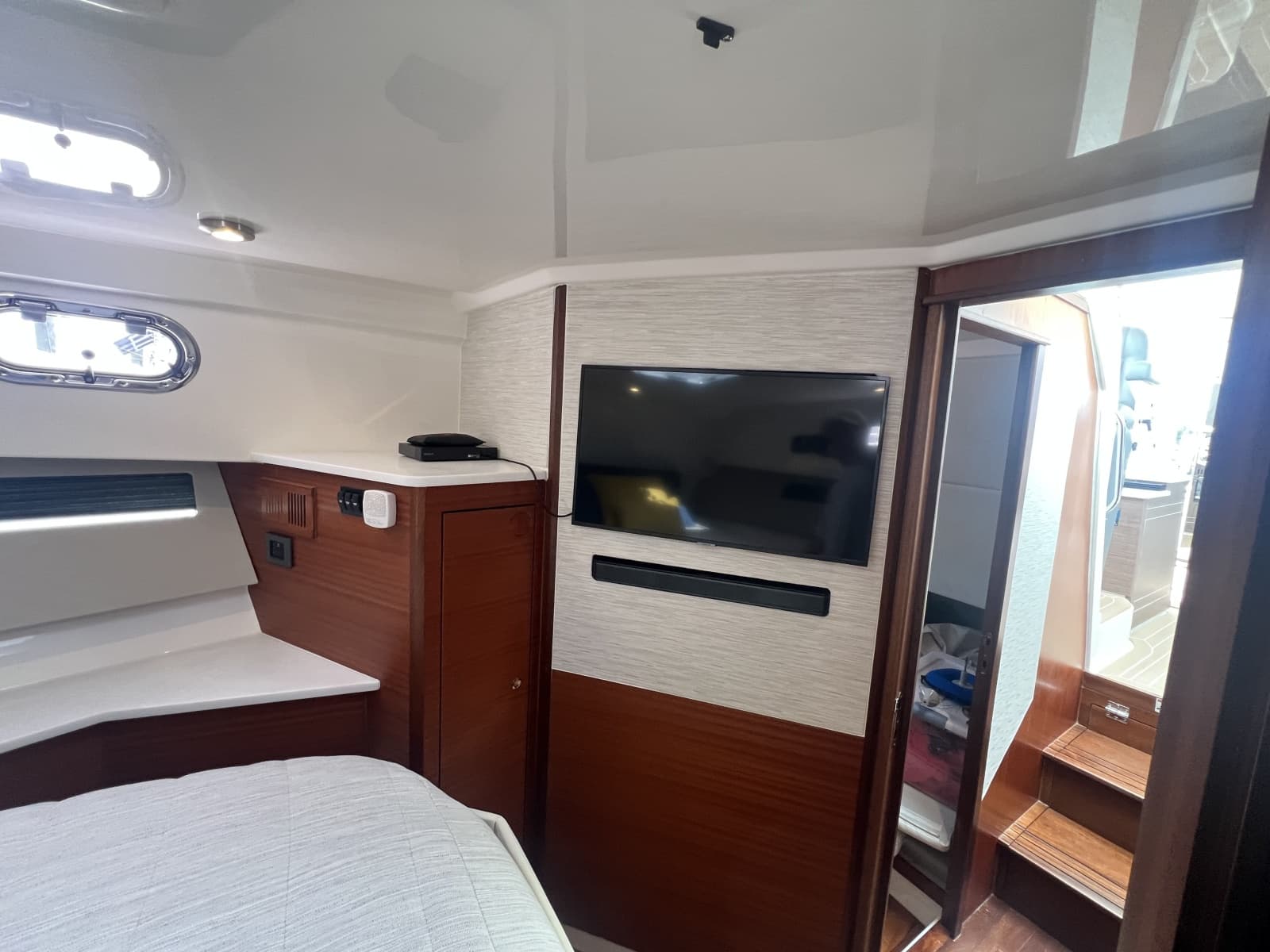 2025 Pursuit OS 445 Offshore - Photo 19
