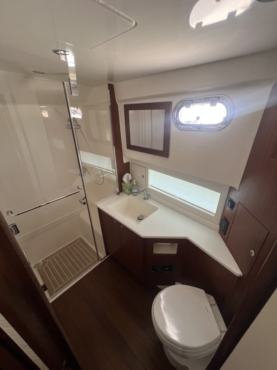 2025 Pursuit OS 445 Offshore - Photo 20