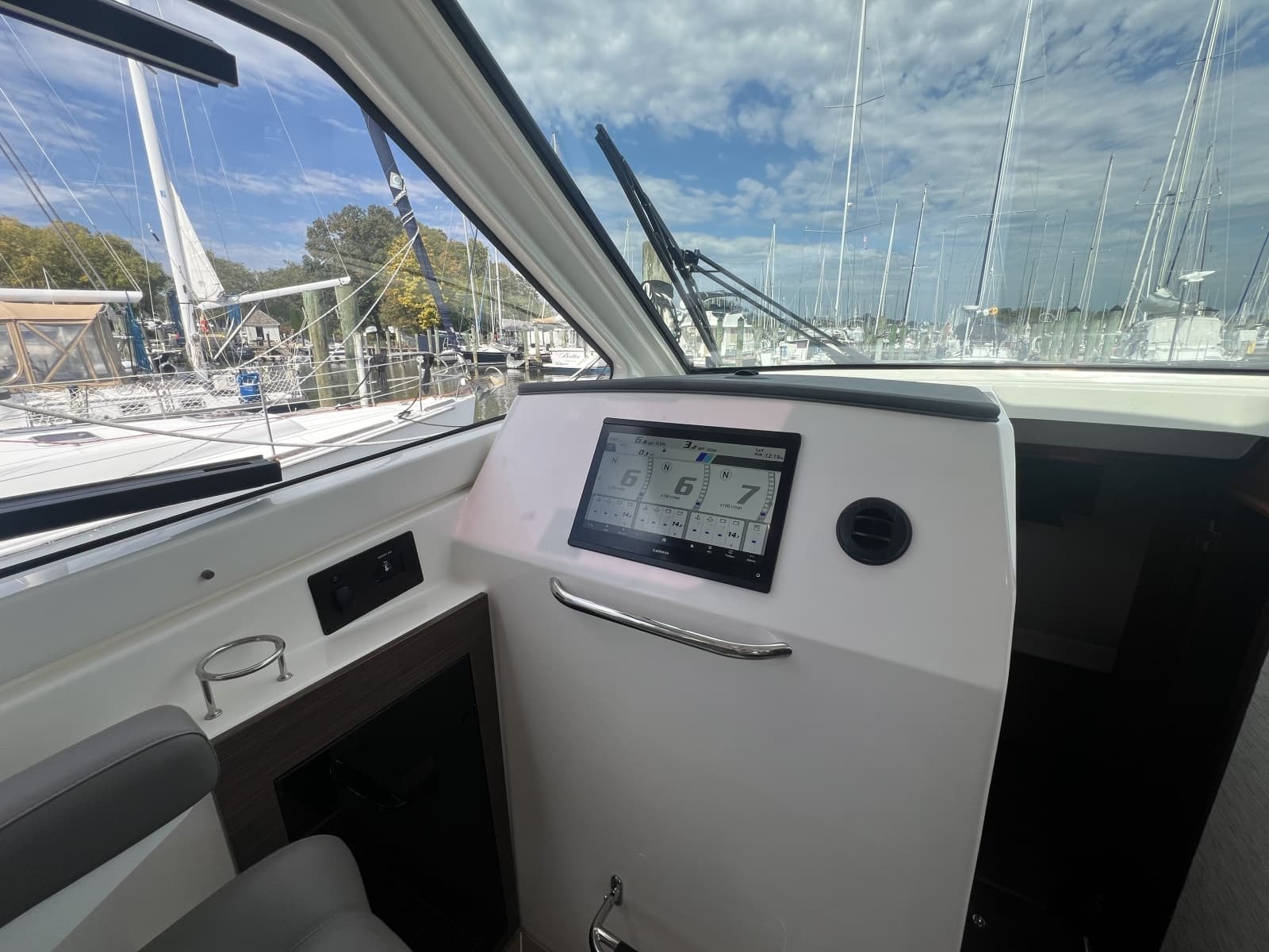2025 Pursuit OS 445 Offshore - Photo 8