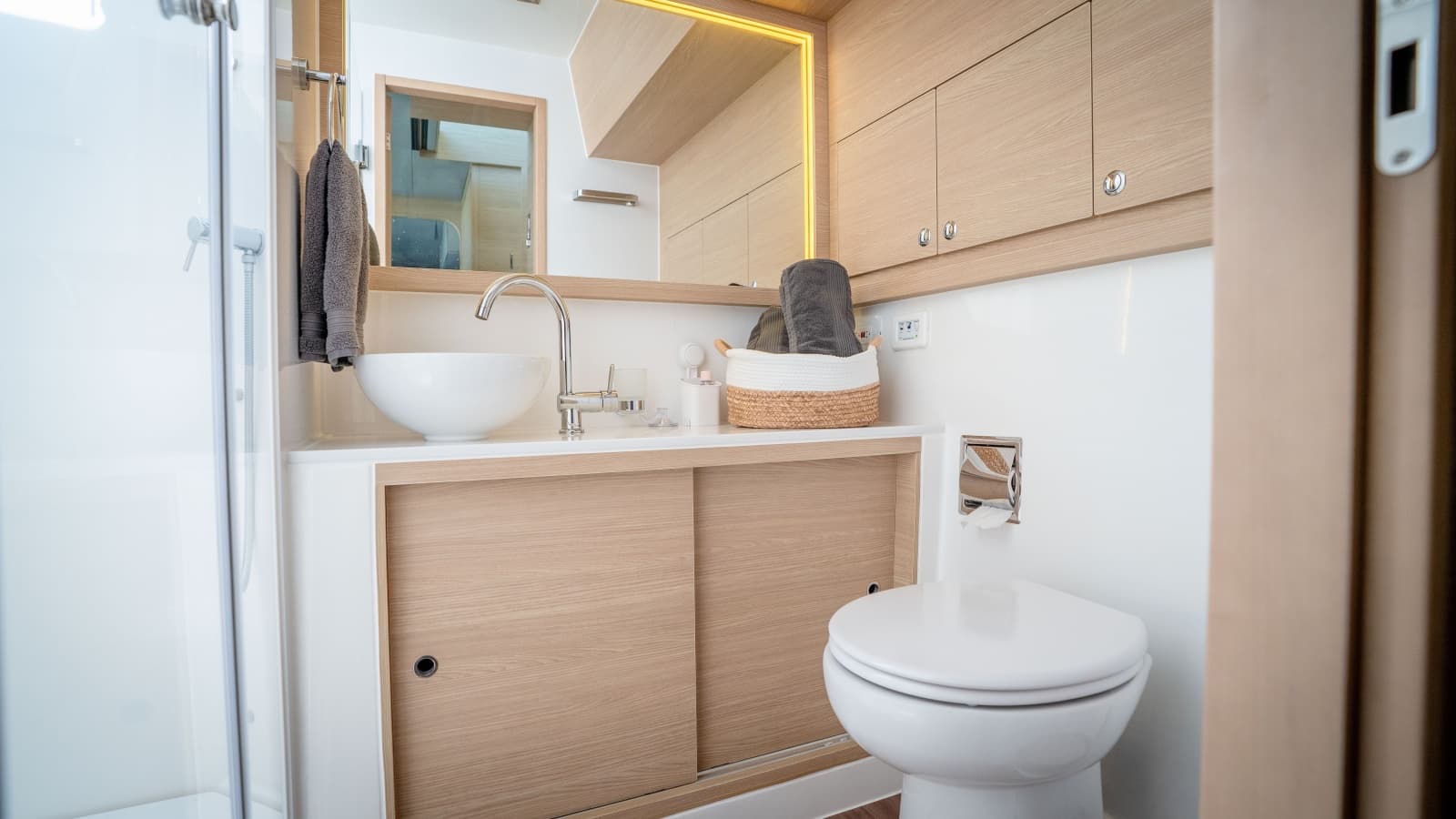 2025 Aquila 54 Yacht - Photo 45