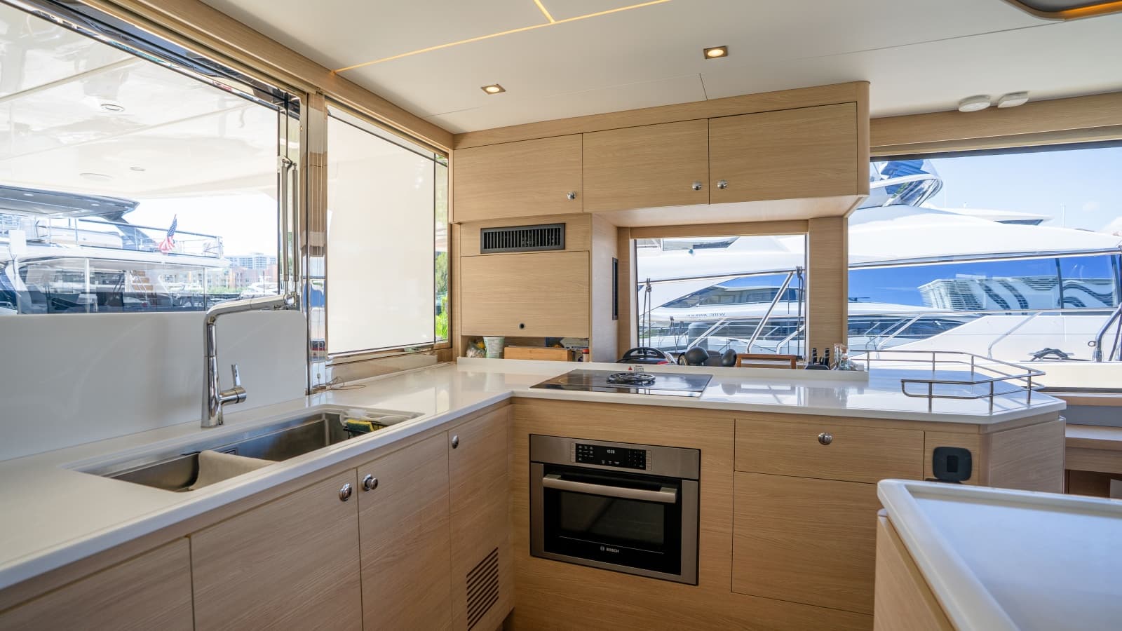 2025 Aquila 54 Yacht - Photo 28