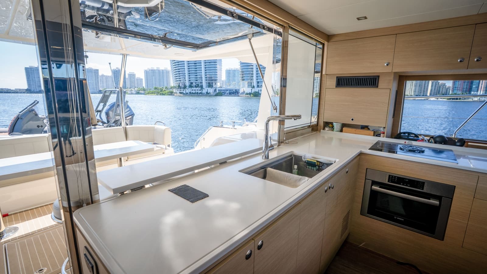 2025 Aquila 54 Yacht - Photo 27