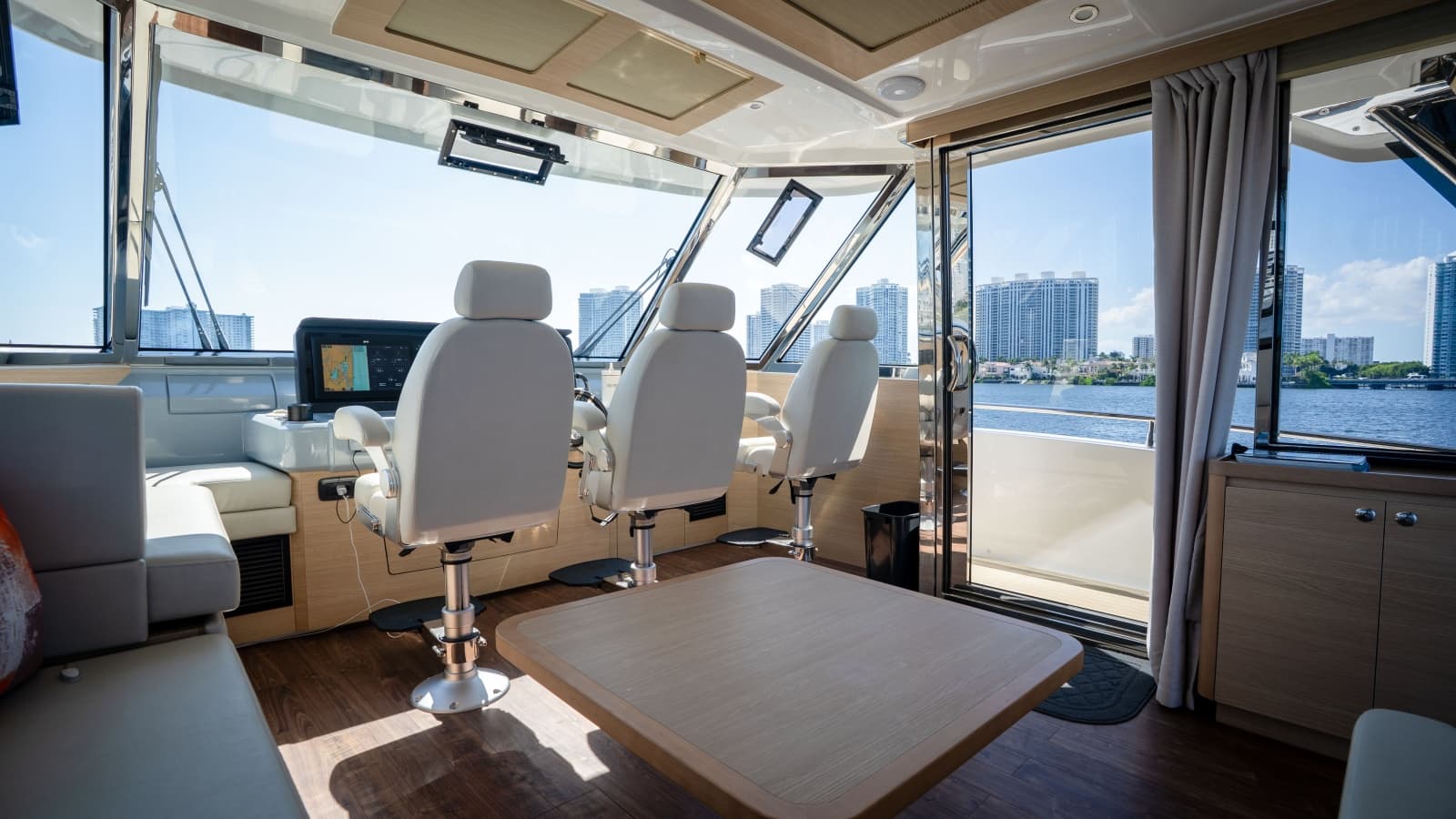 2025 Aquila 54 Yacht - Photo 13