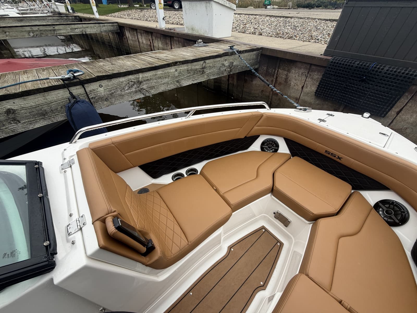 2025 Chaparral 267 SSX - Photo 7